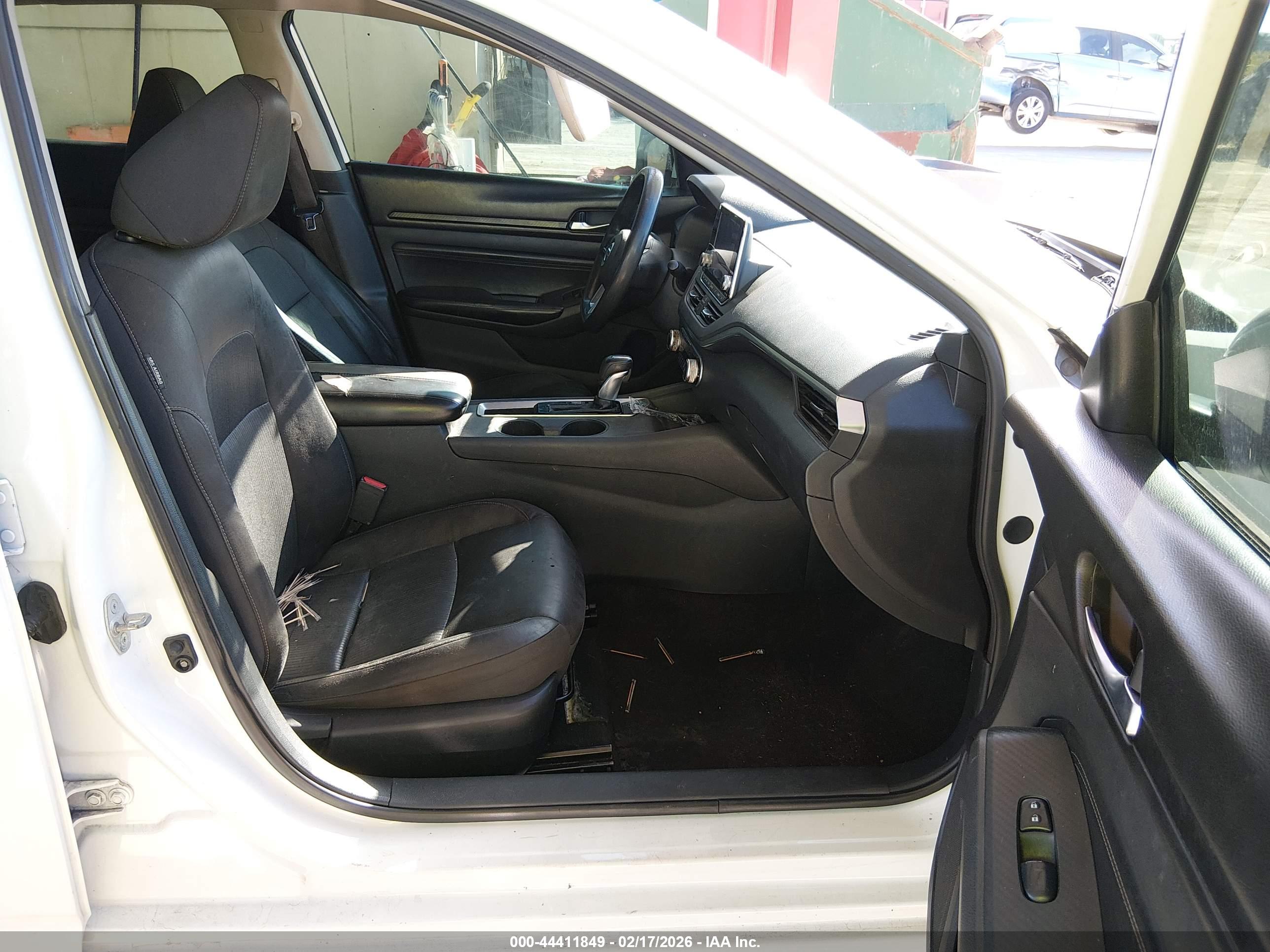 NISSAN ALTIMA image 5
