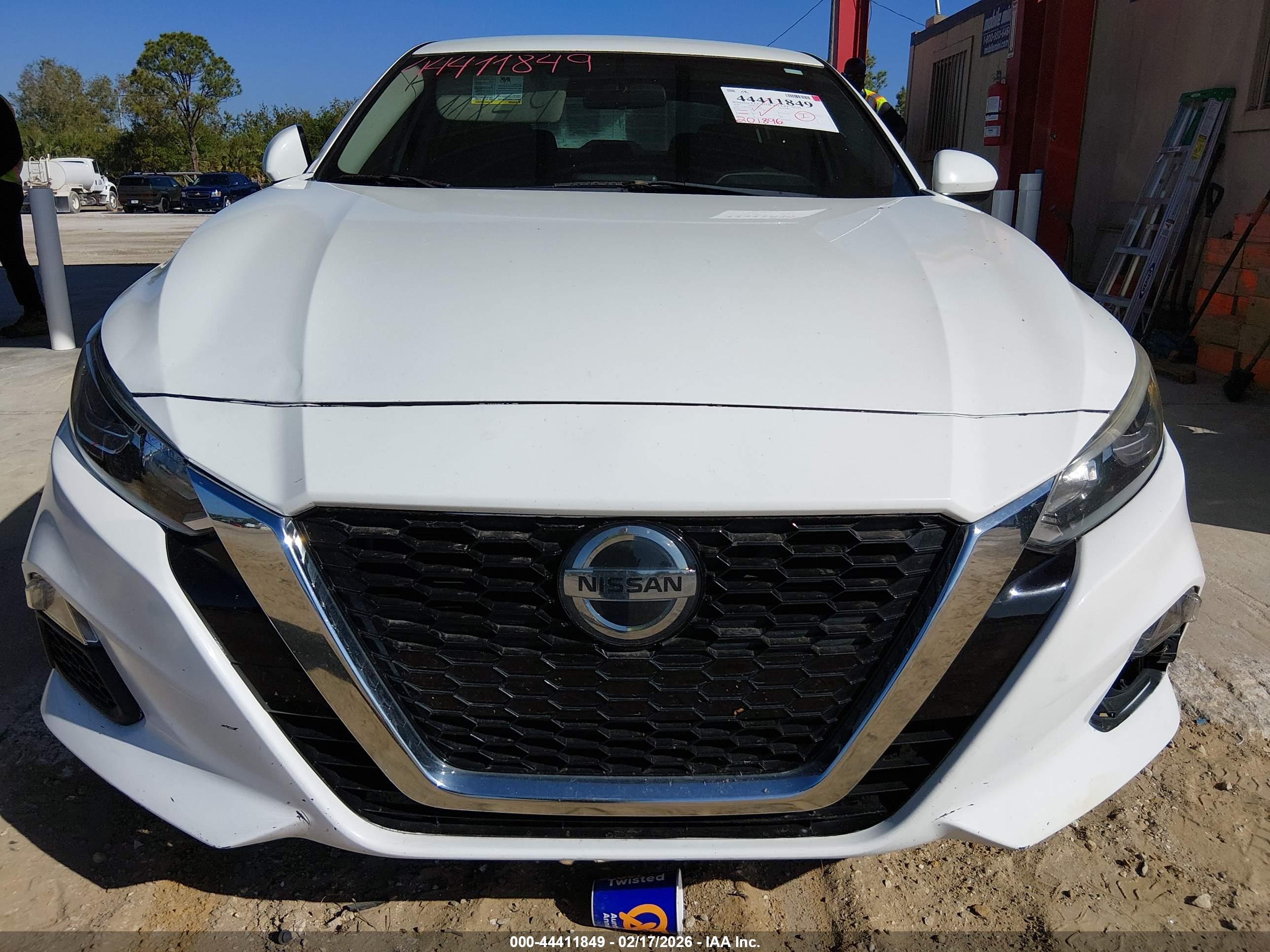 NISSAN ALTIMA image 6