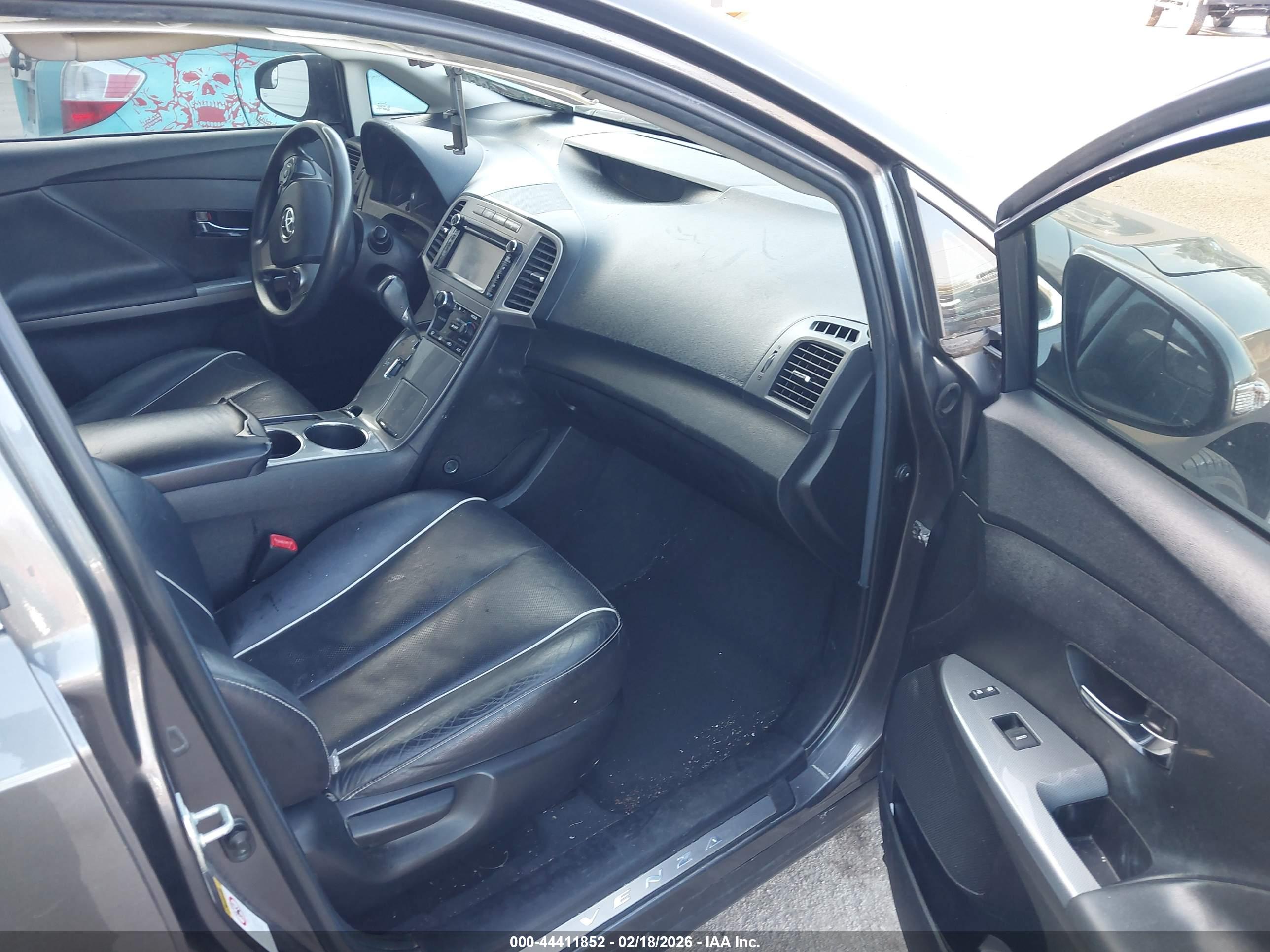 TOYOTA VENZA image 5