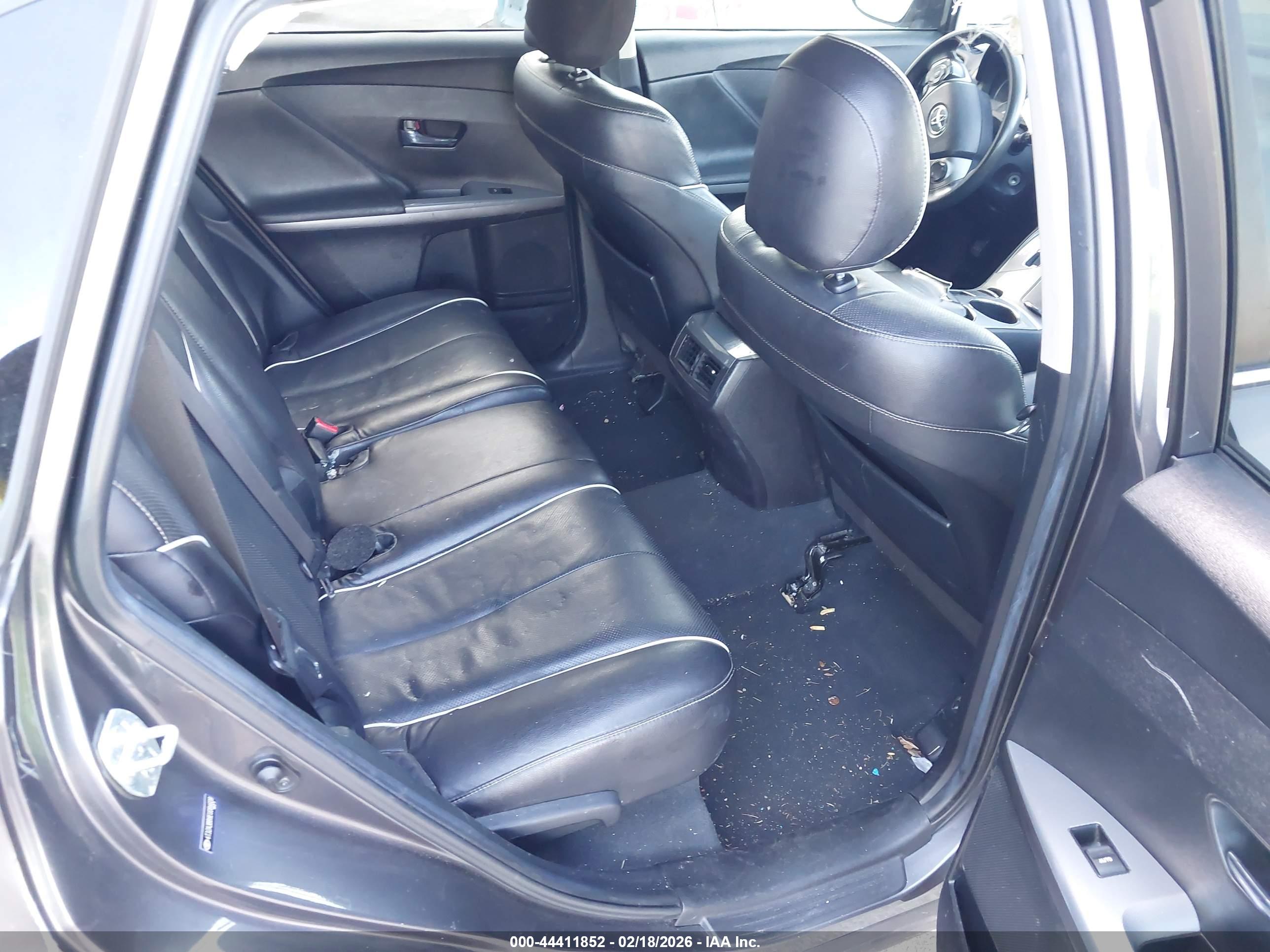 TOYOTA VENZA image 8