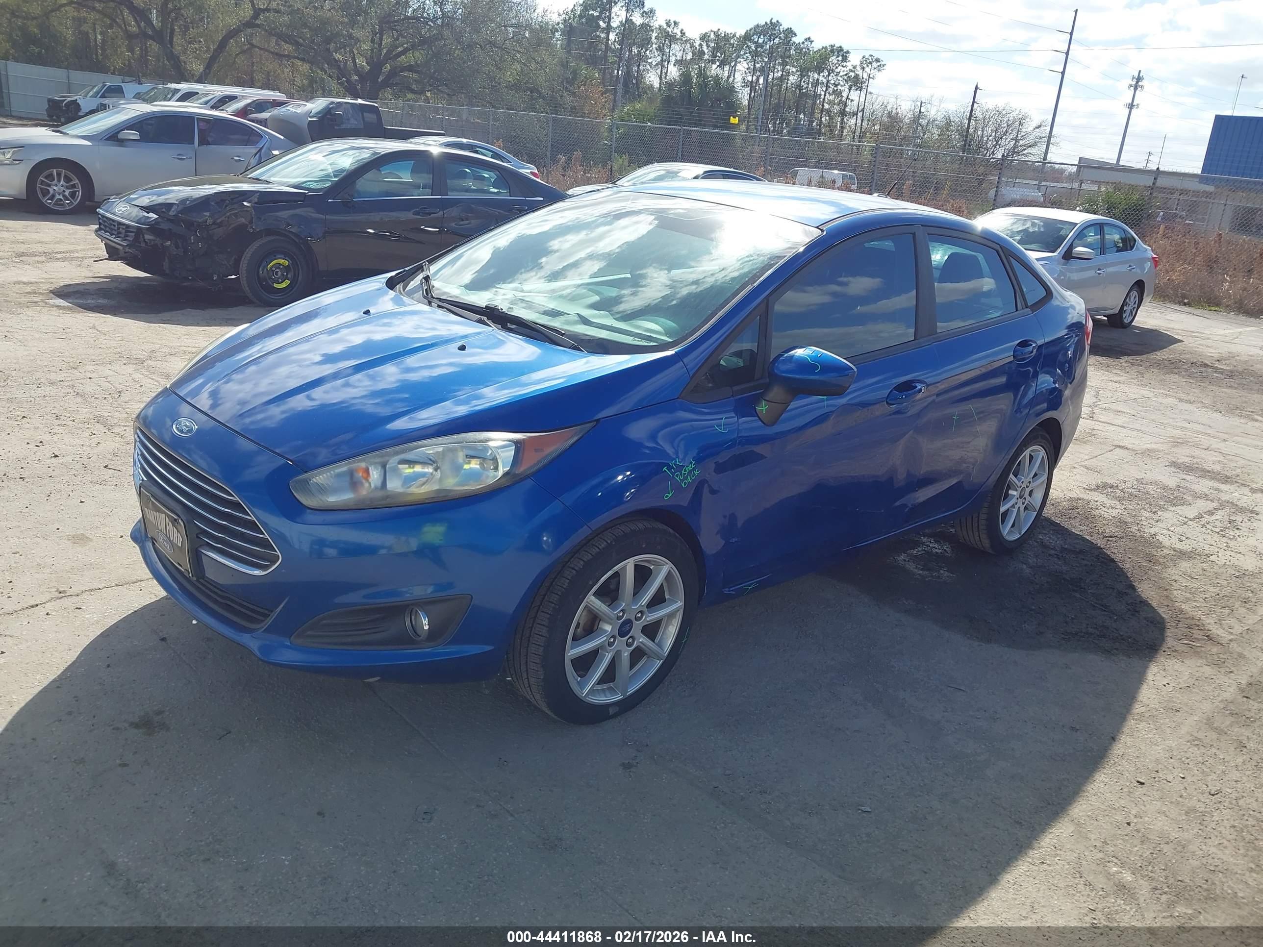 FORD FIESTA image 2