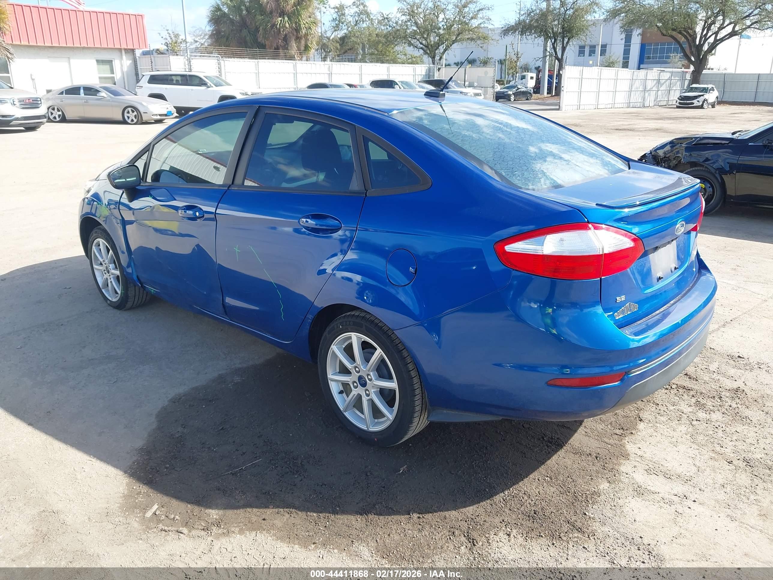 FORD FIESTA image 3