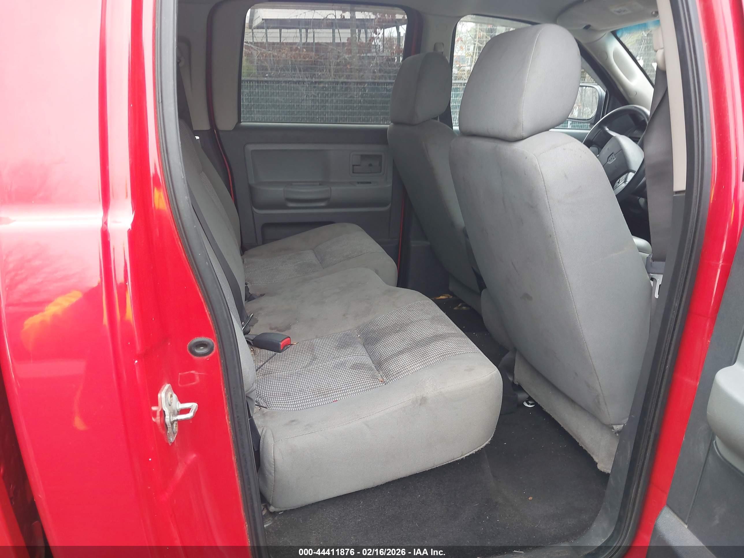 DODGE DAKOTA image 8