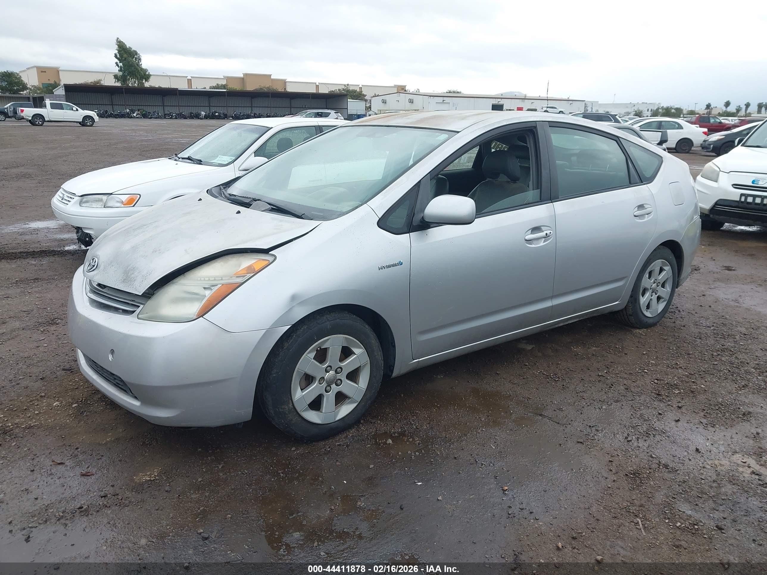 TOYOTA PRIUS image 2