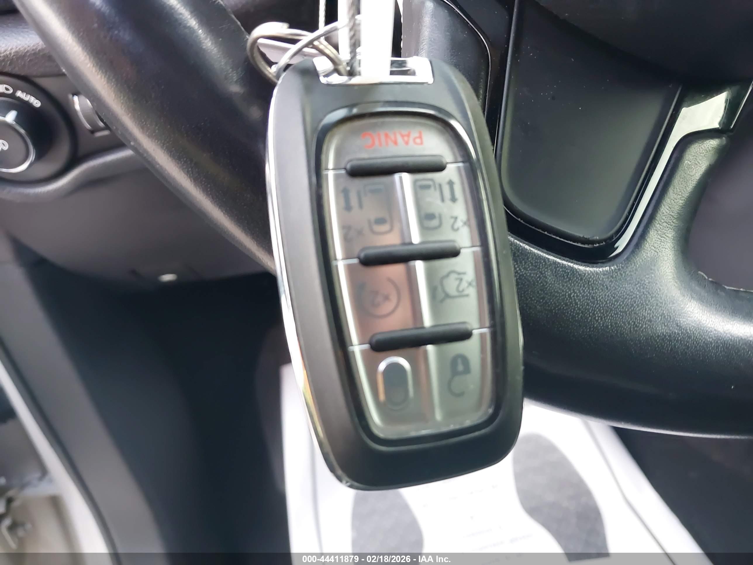 CHRYSLER PACIFICA image 11