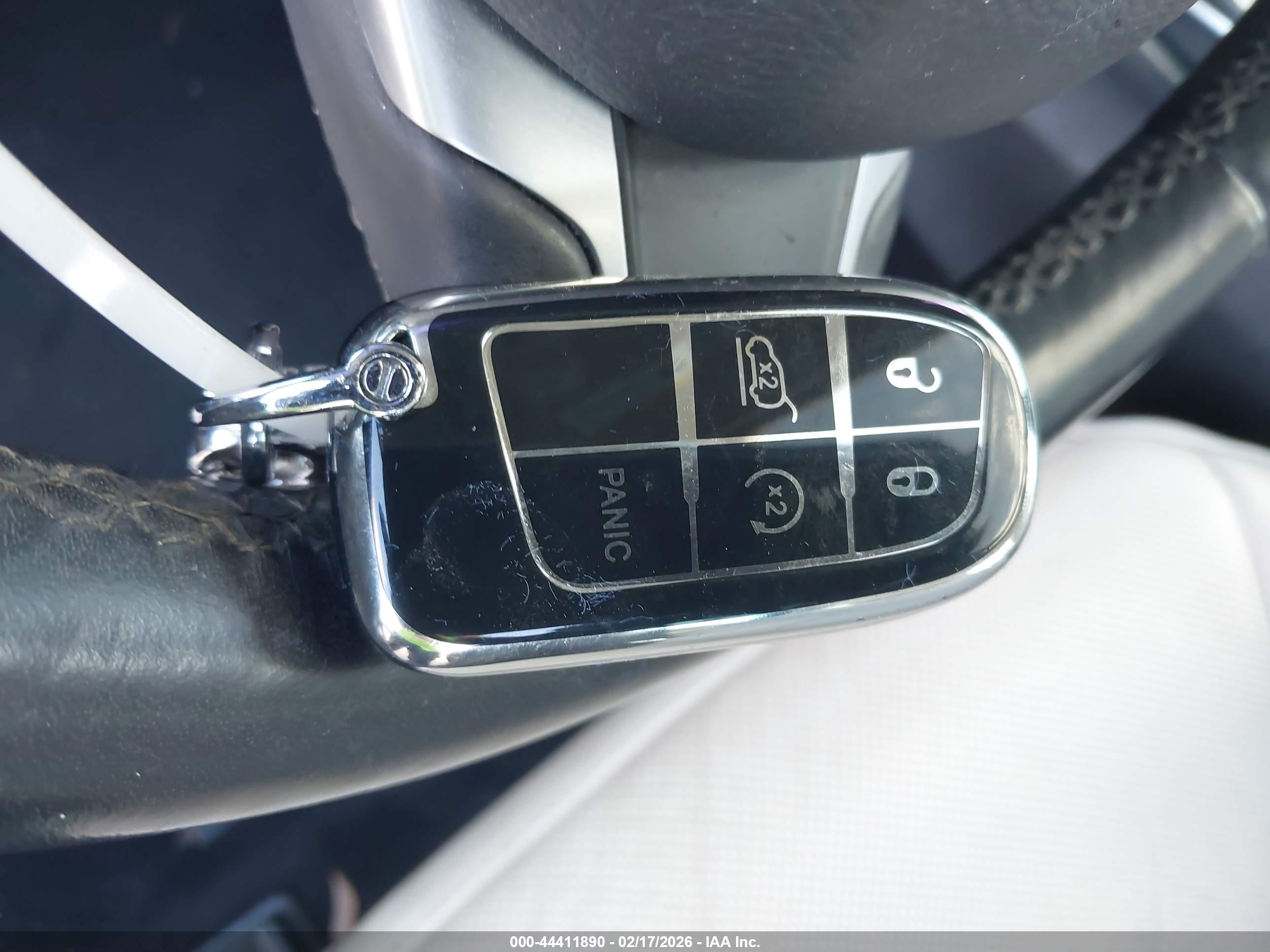 CHRYSLER 300C image 11