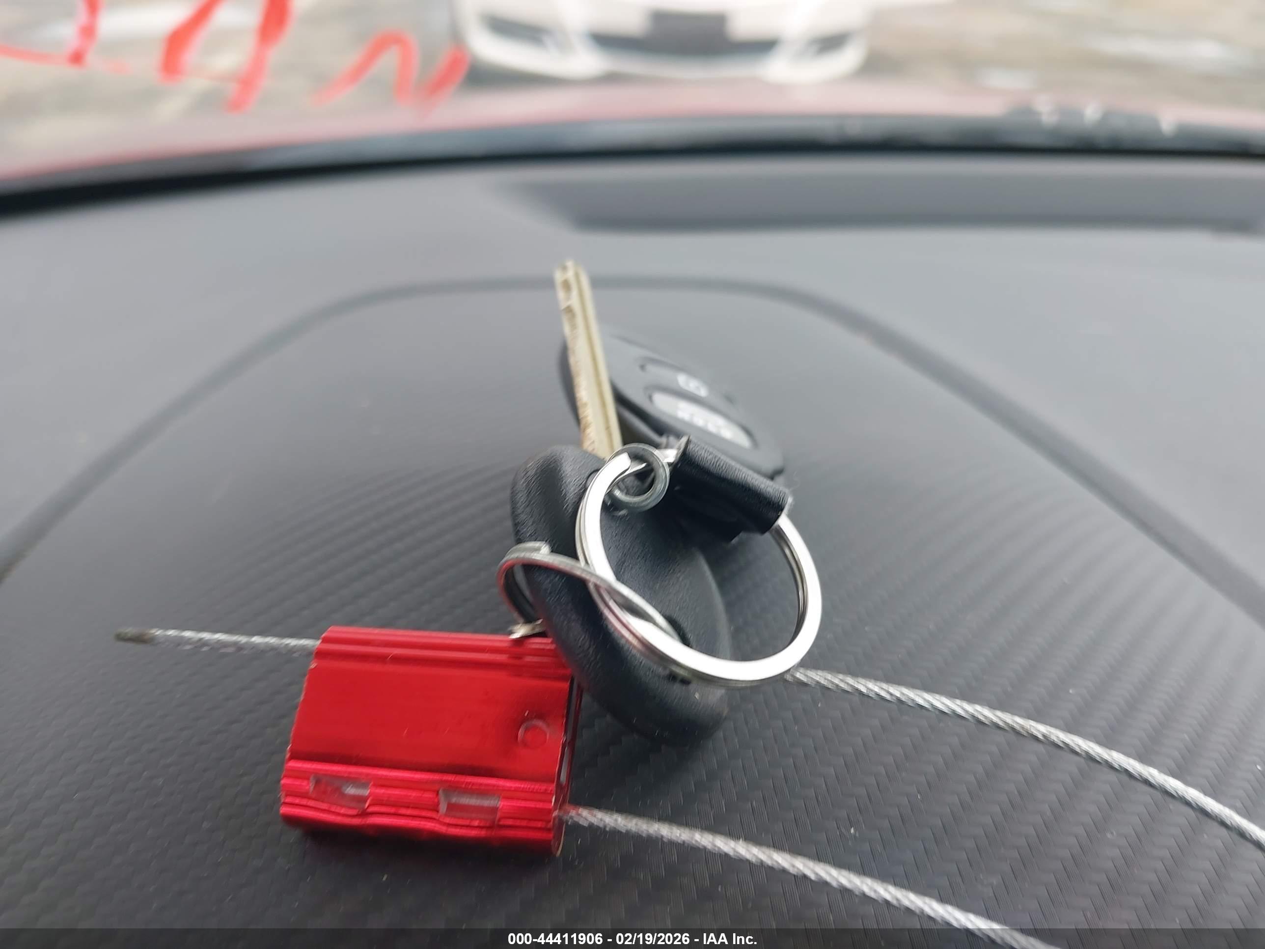 HYUNDAI ELANTRA image 11