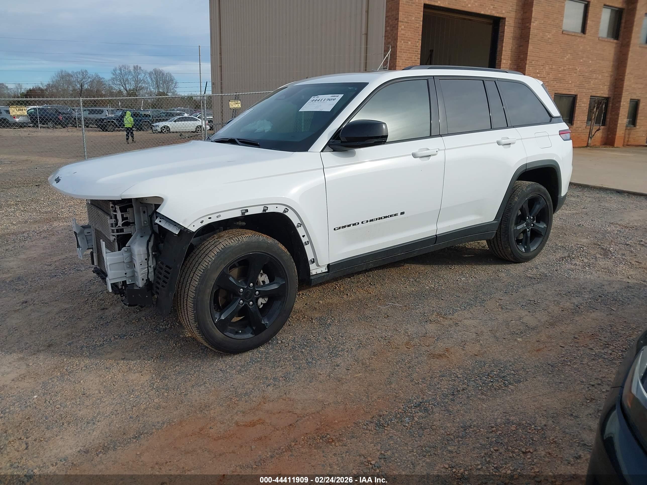 JEEP GRAND image 2