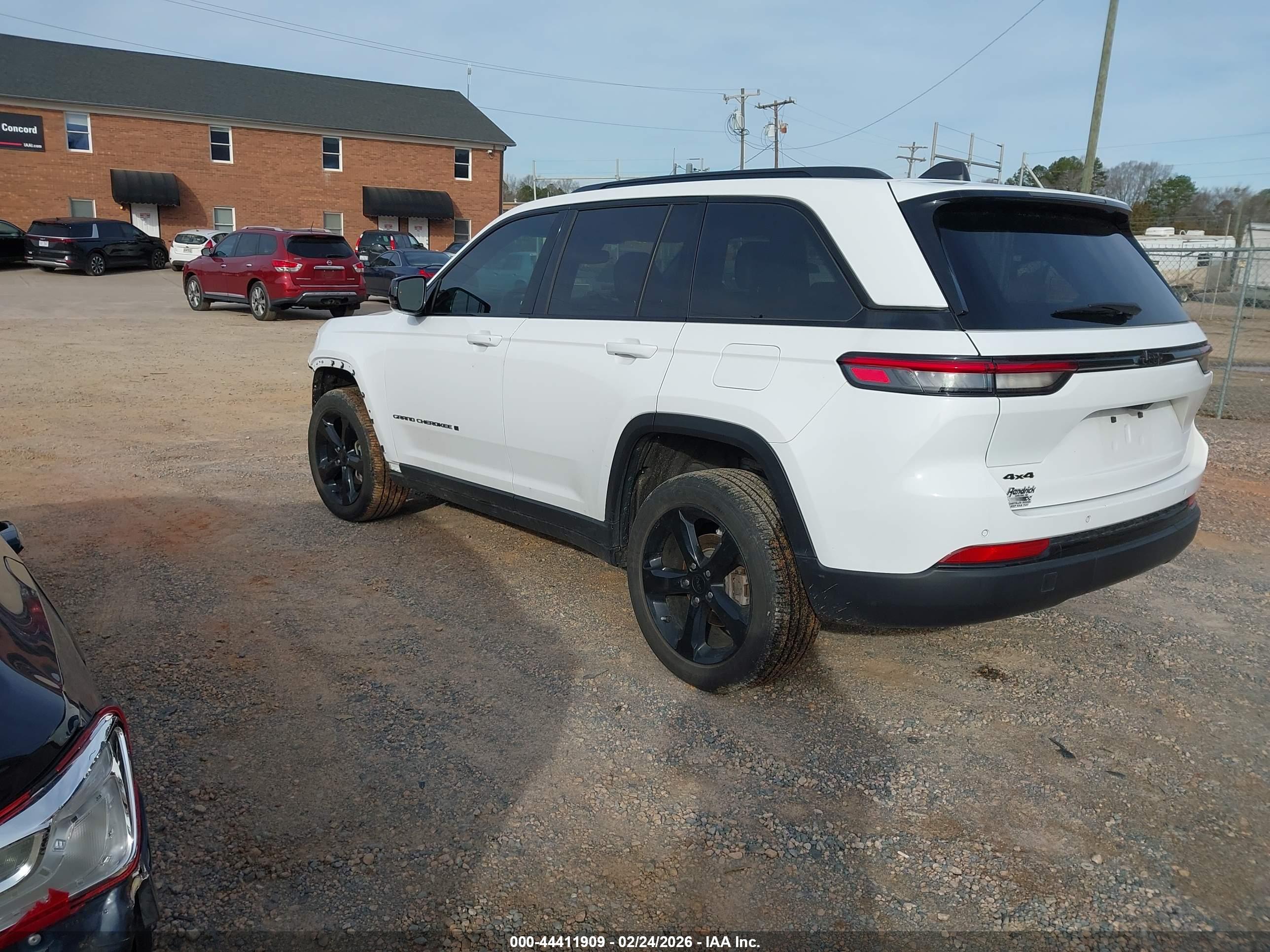 JEEP GRAND image 3