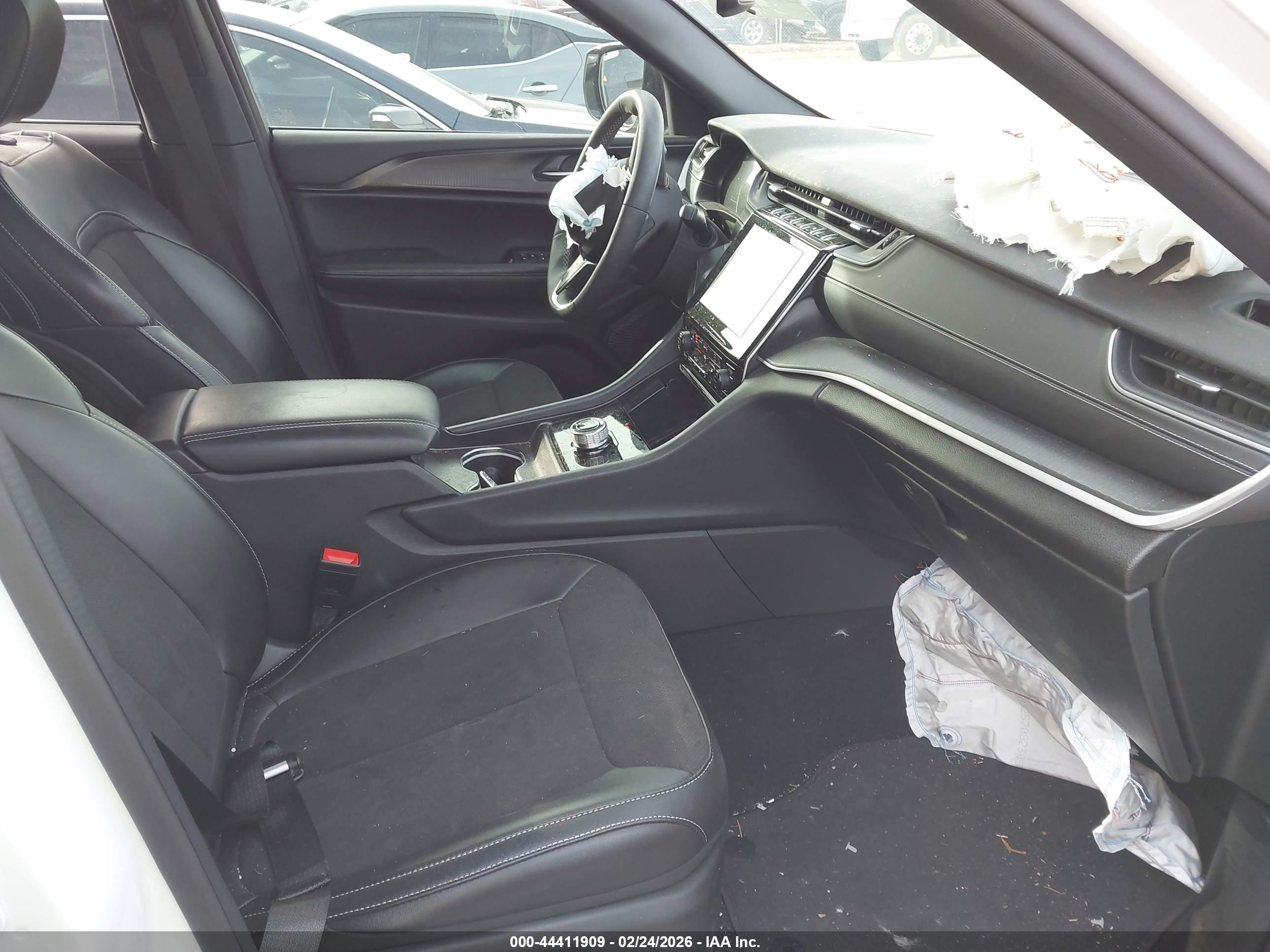 JEEP GRAND image 5