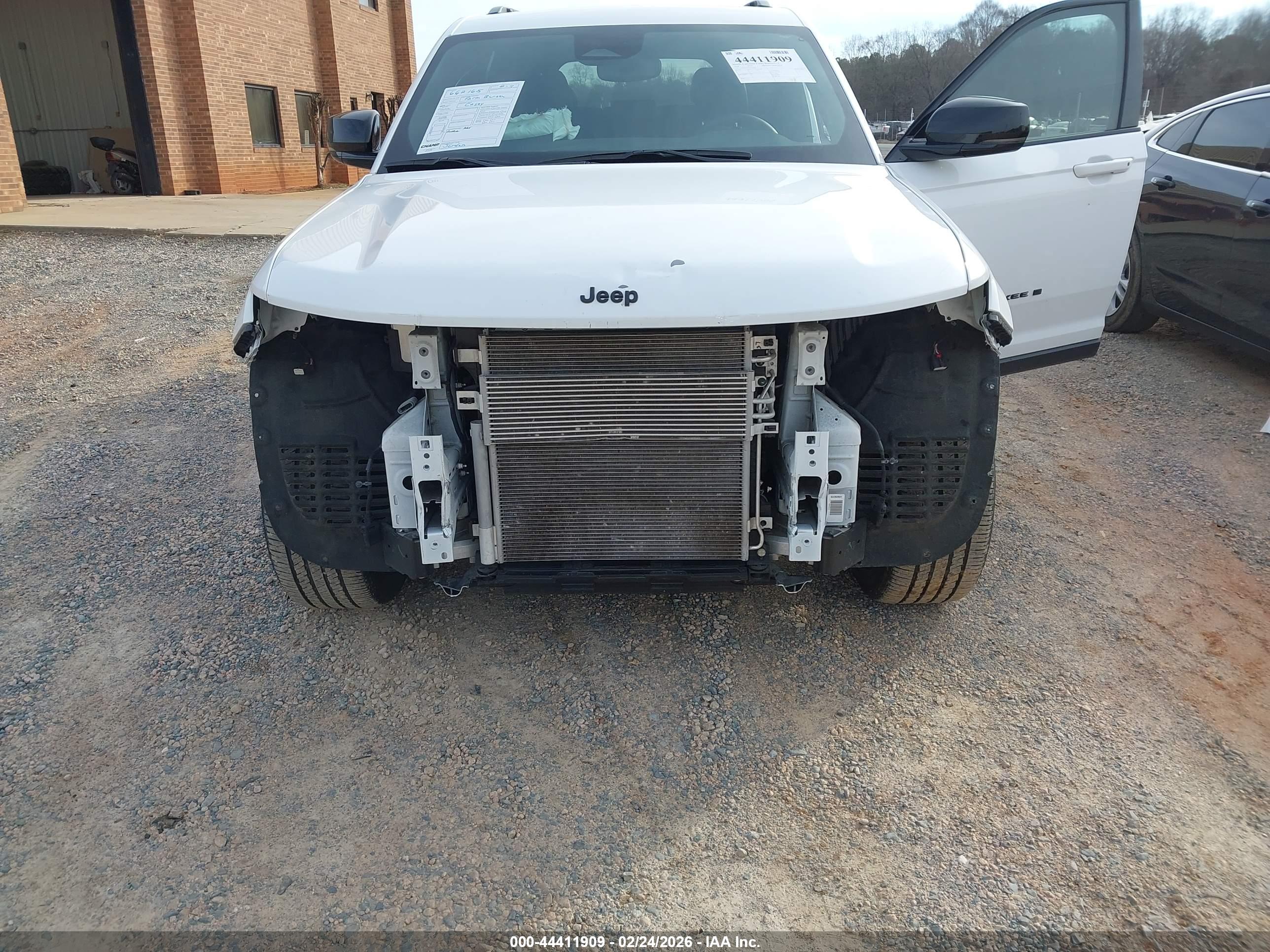 JEEP GRAND image 6