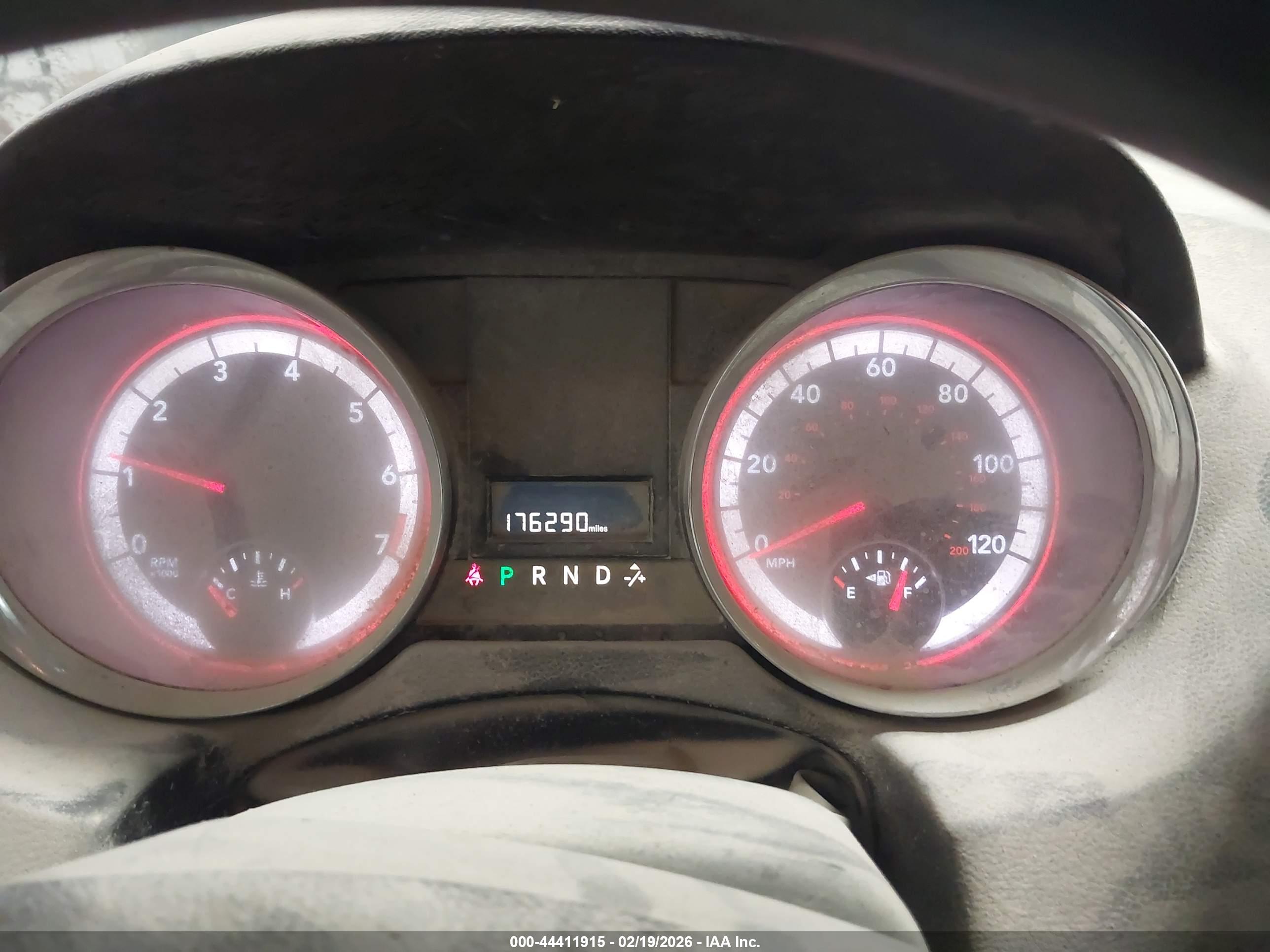 DODGE GRAND image 7