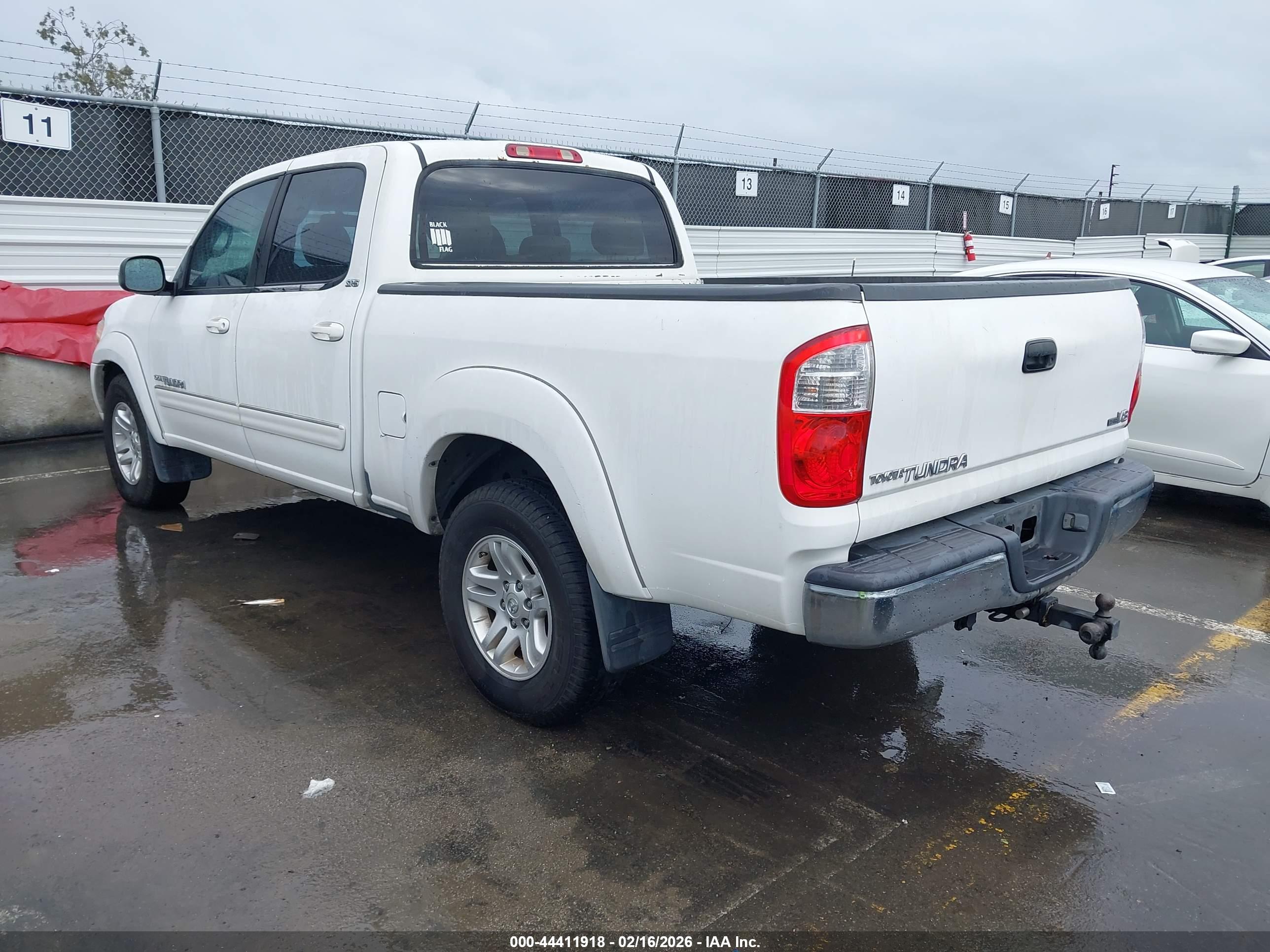 TOYOTA TUNDRA image 3