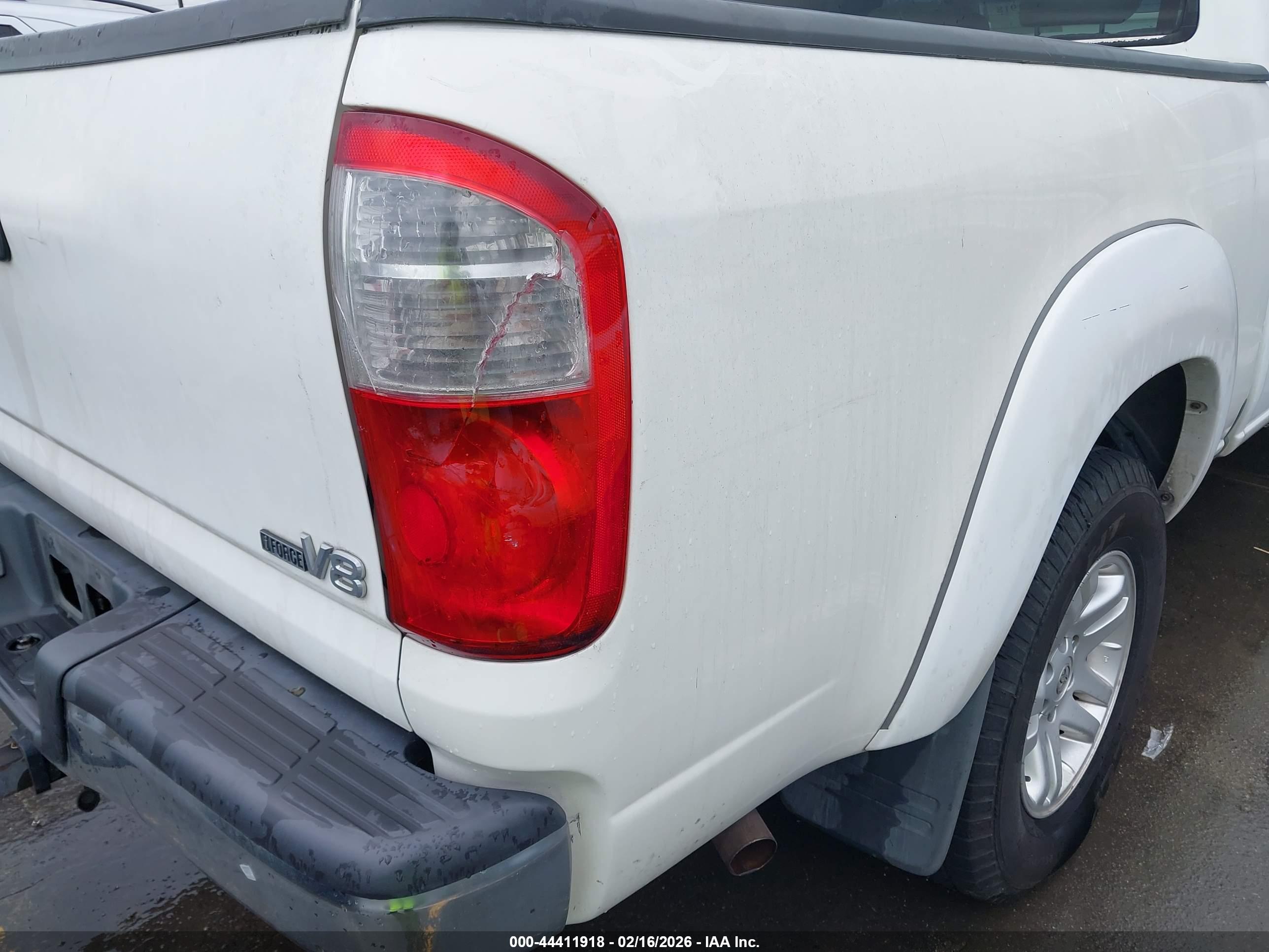 TOYOTA TUNDRA image 6