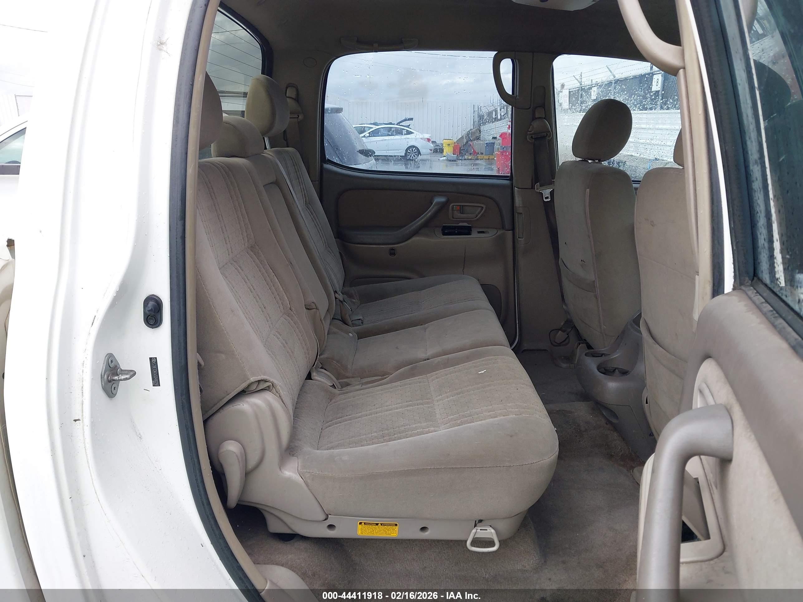 TOYOTA TUNDRA image 8