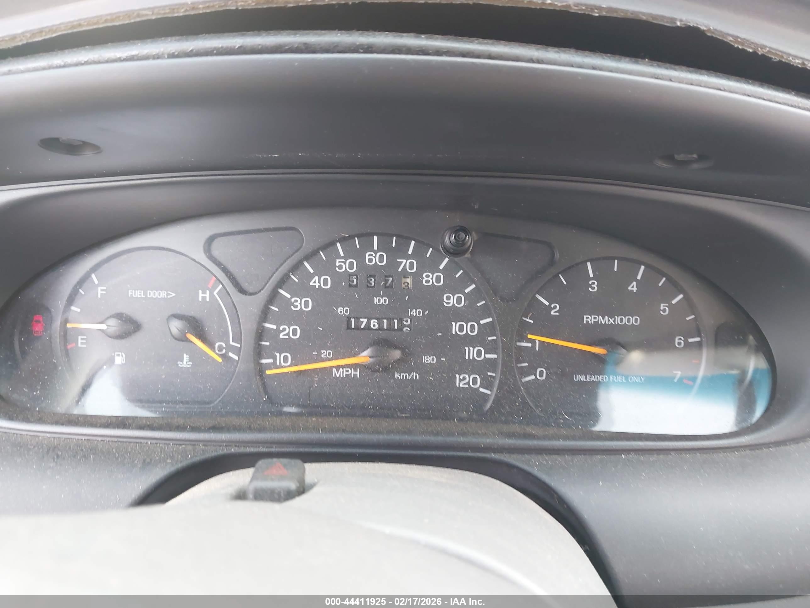 FORD TAURUS image 7