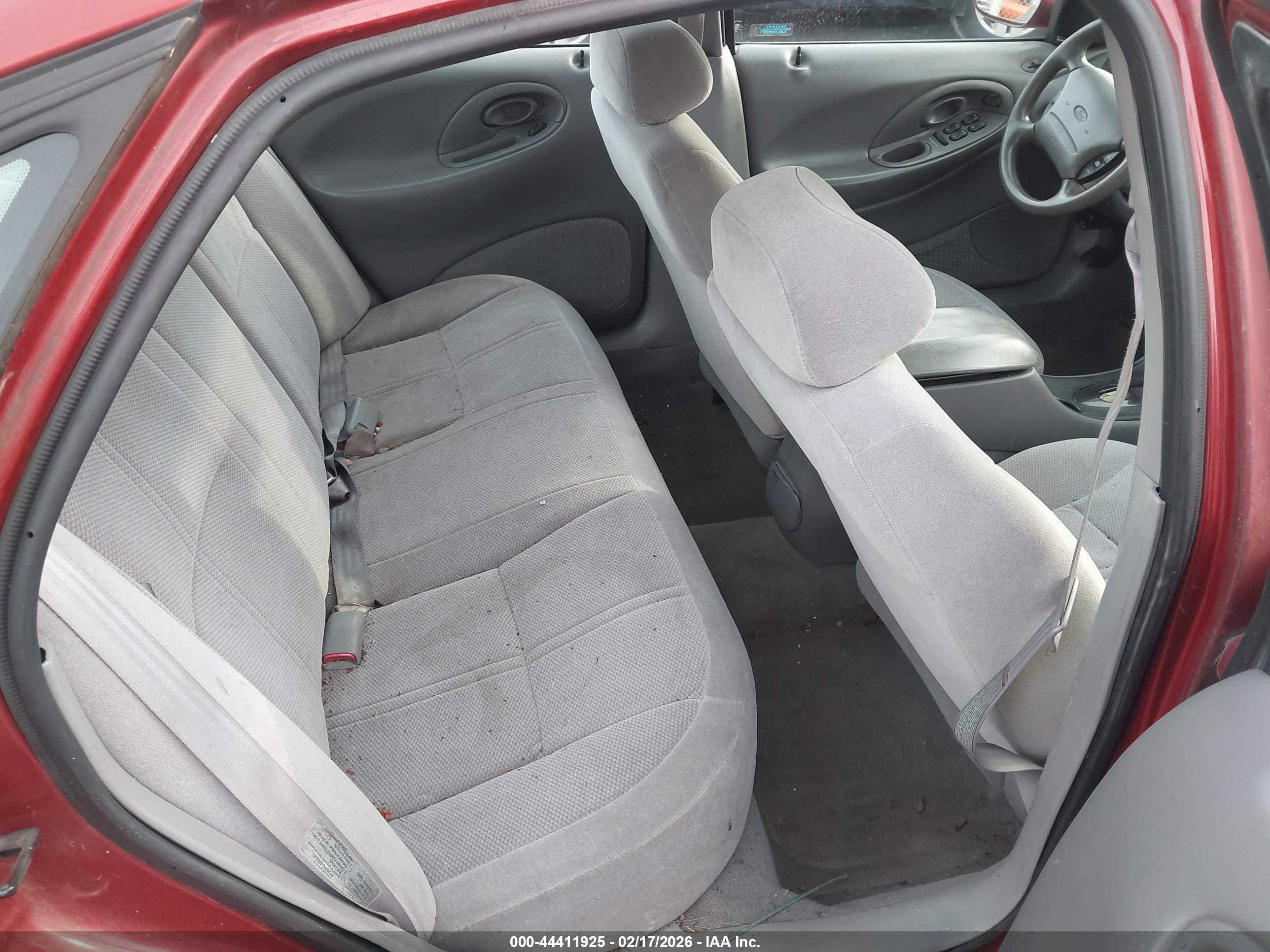 FORD TAURUS image 8