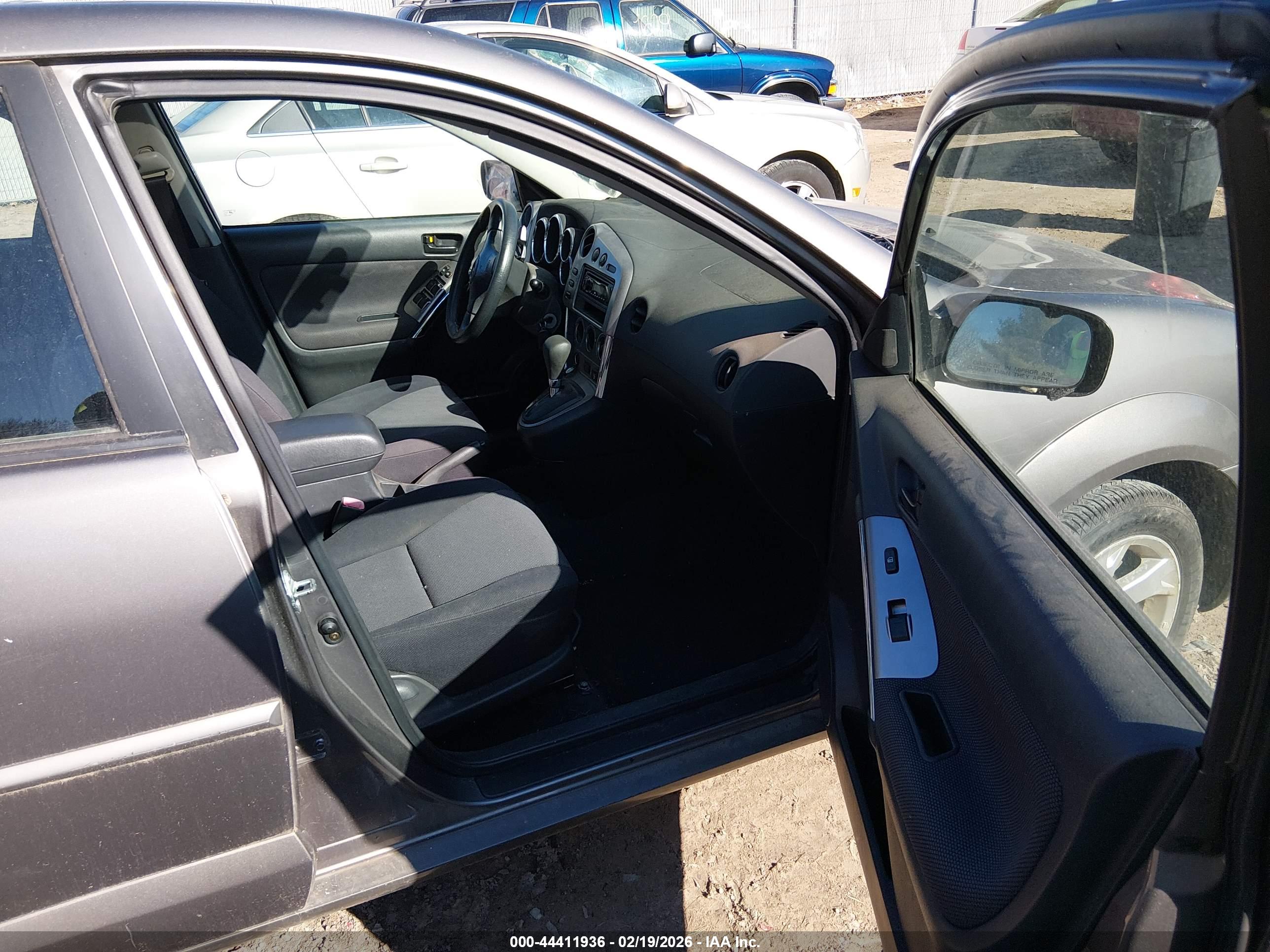 PONTIAC VIBE image 5