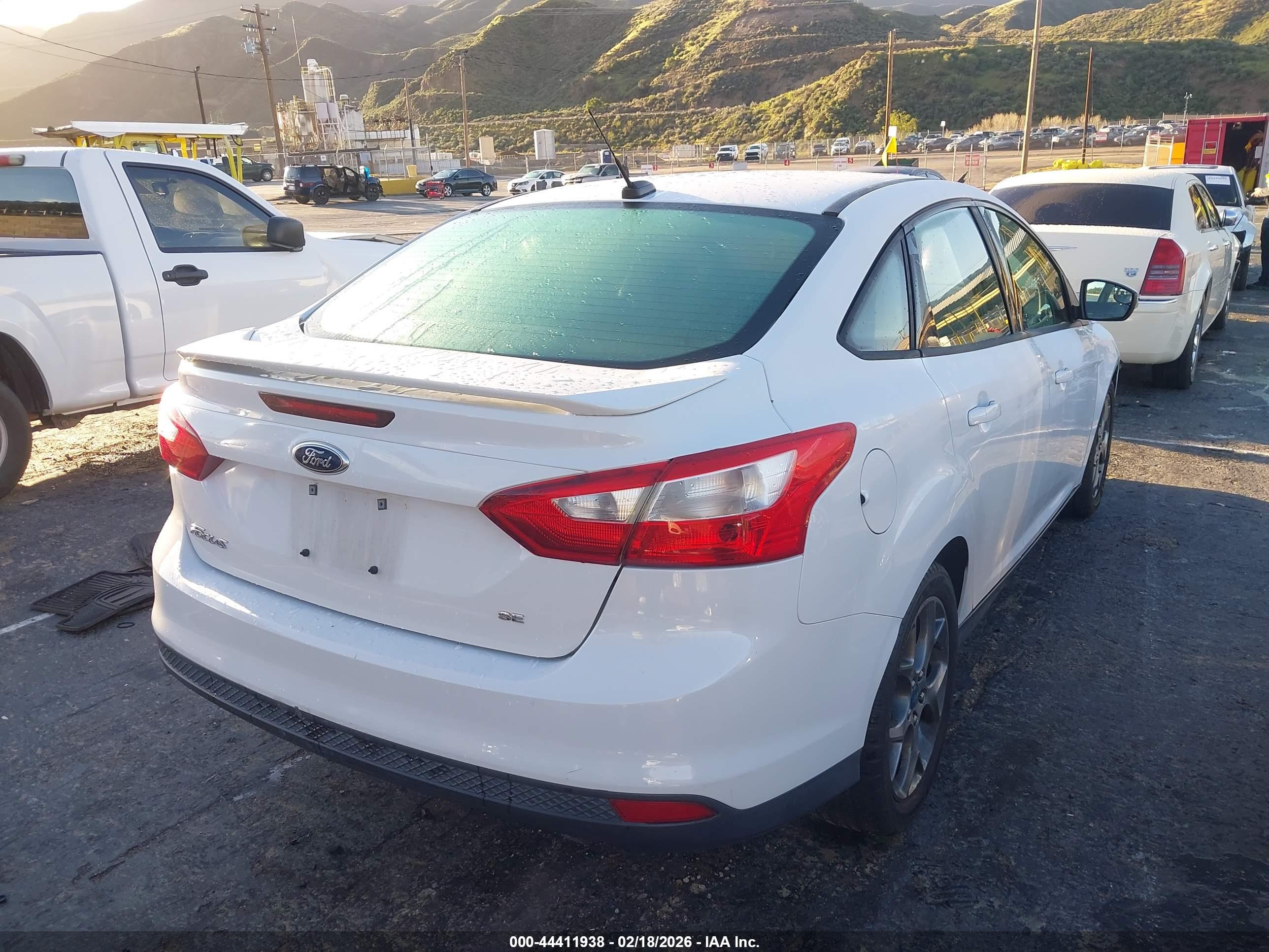 FORD FOCUS image 4