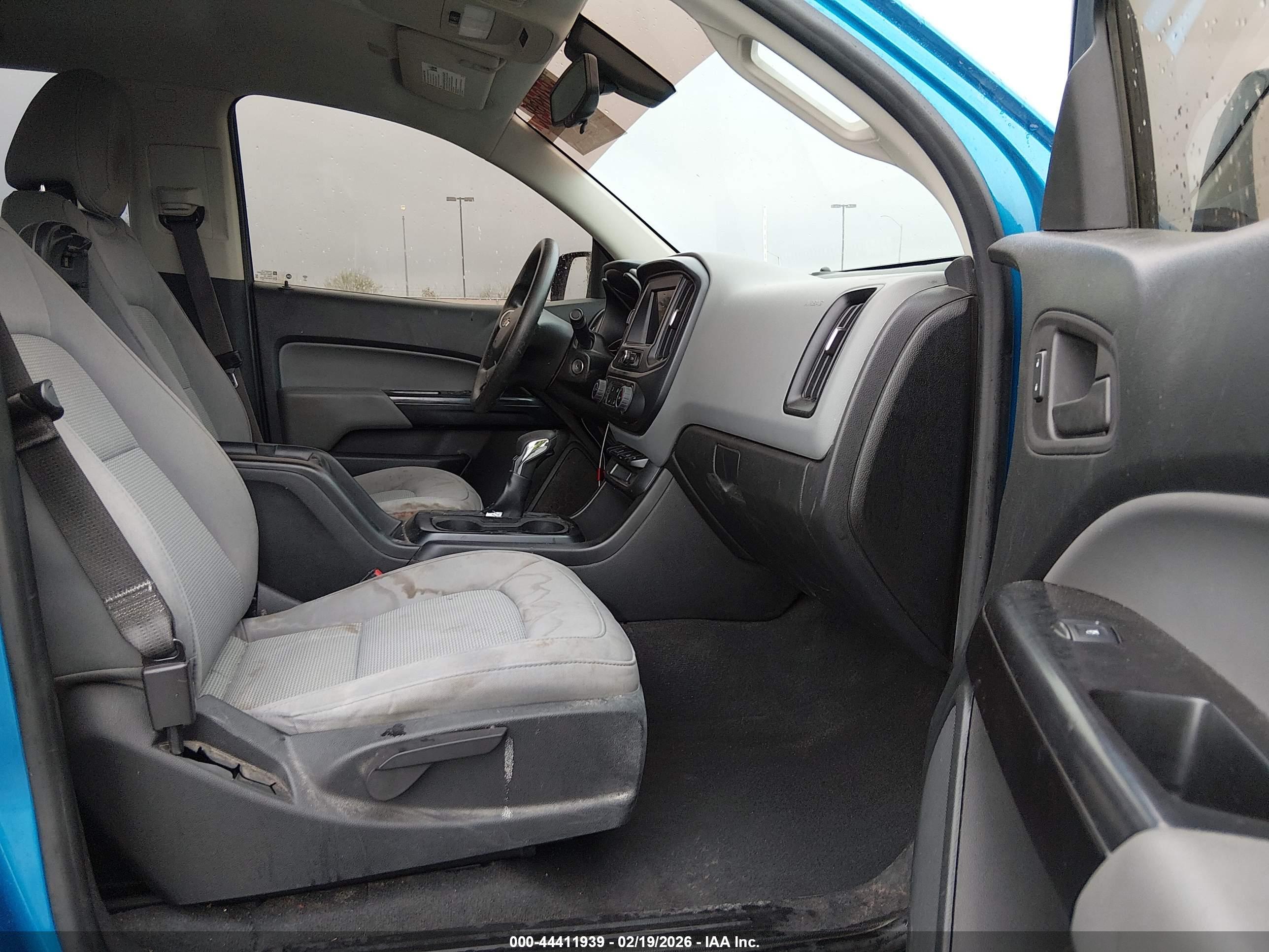 CHEVROLET COLORADO image 5