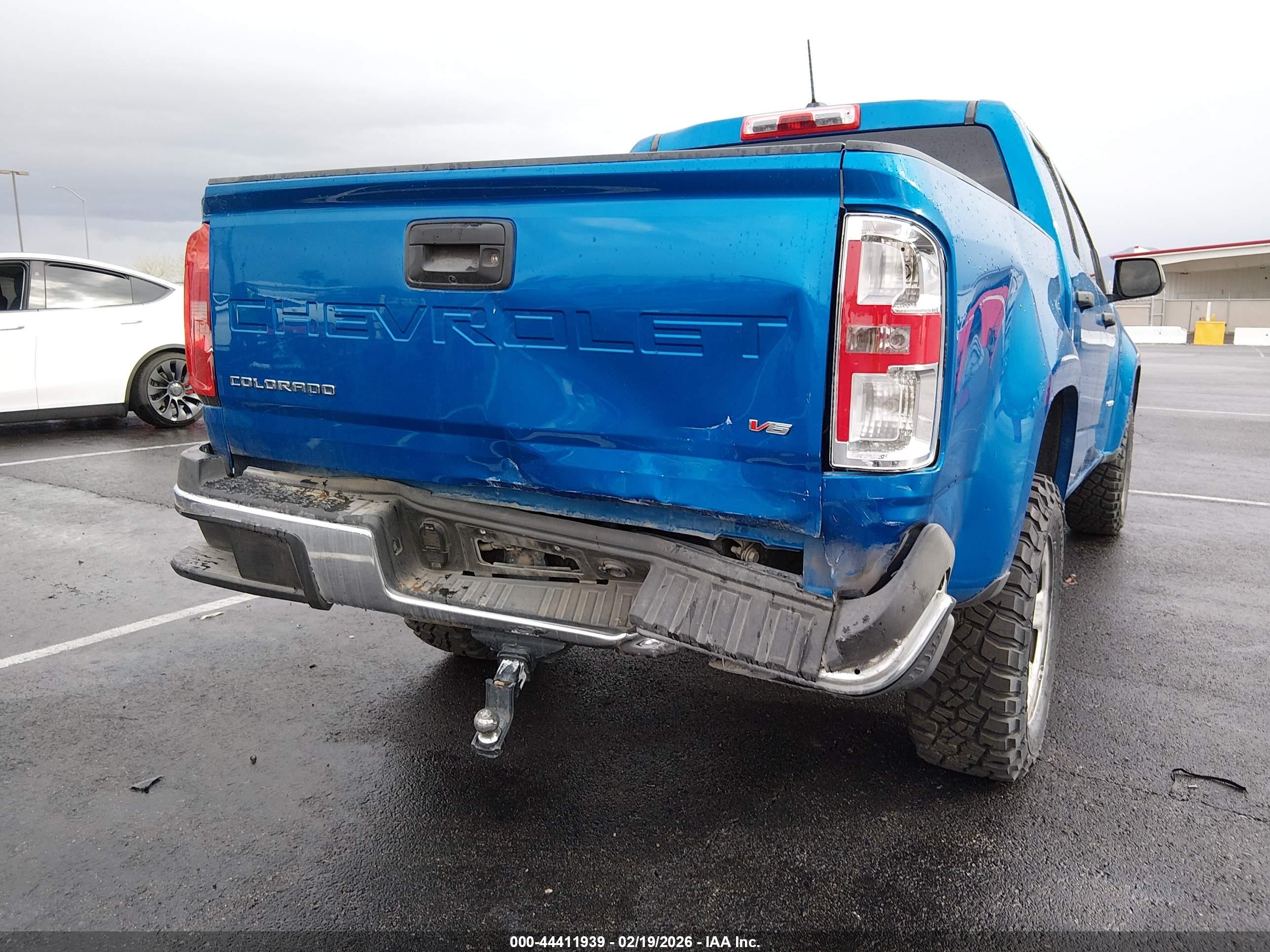 CHEVROLET COLORADO image 6