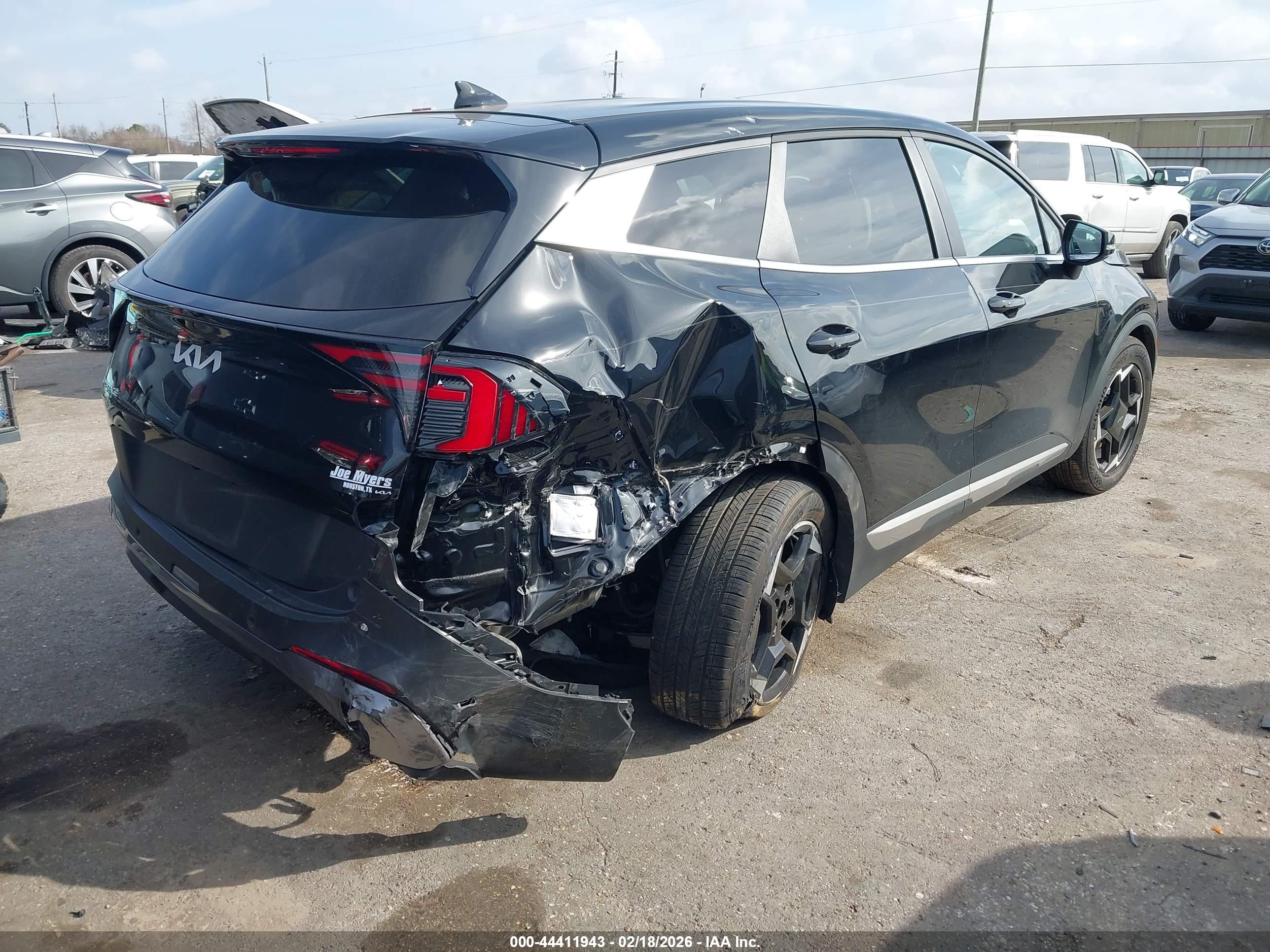 KIA SPORTAGE image 4