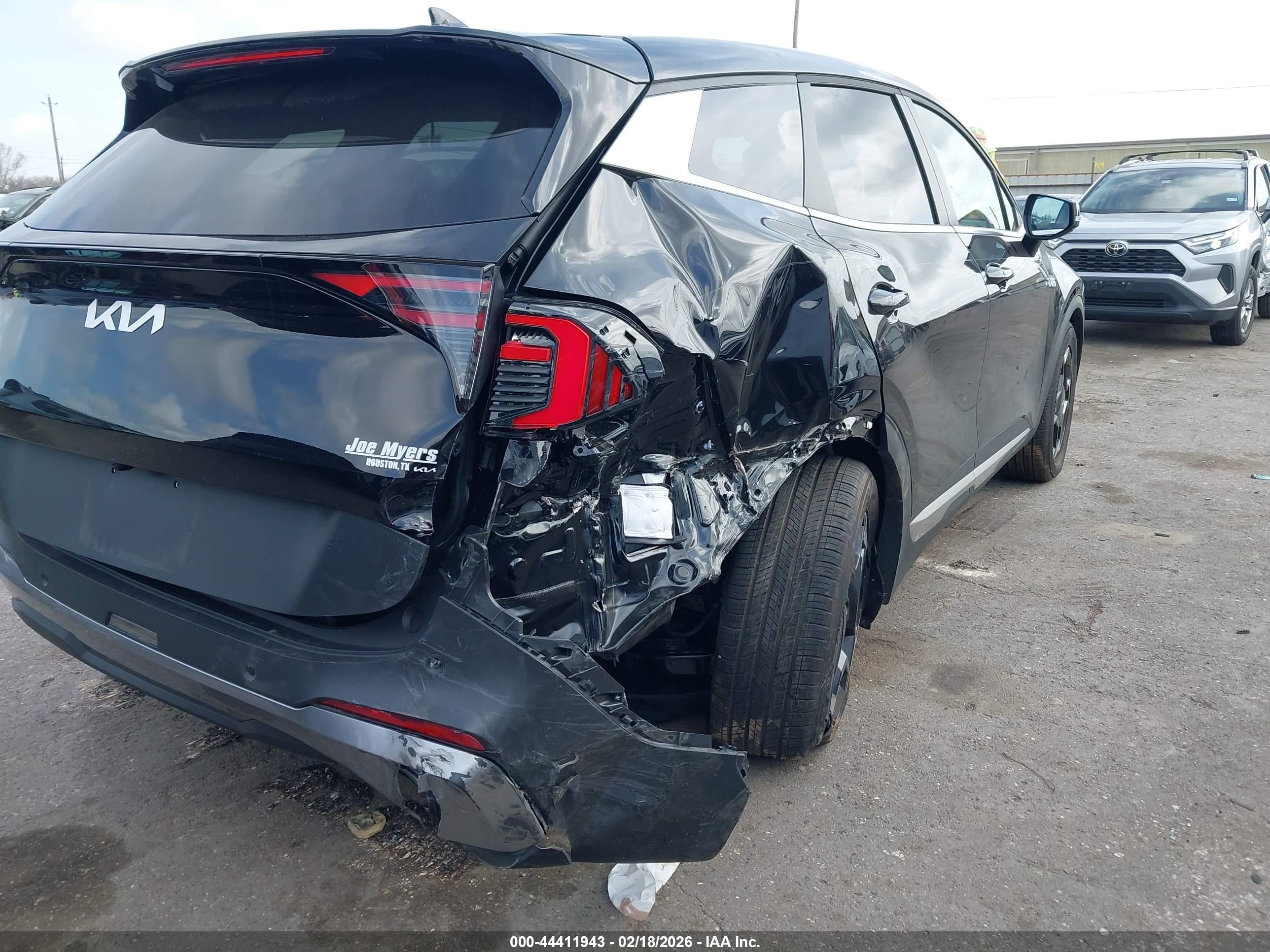 KIA SPORTAGE image 6