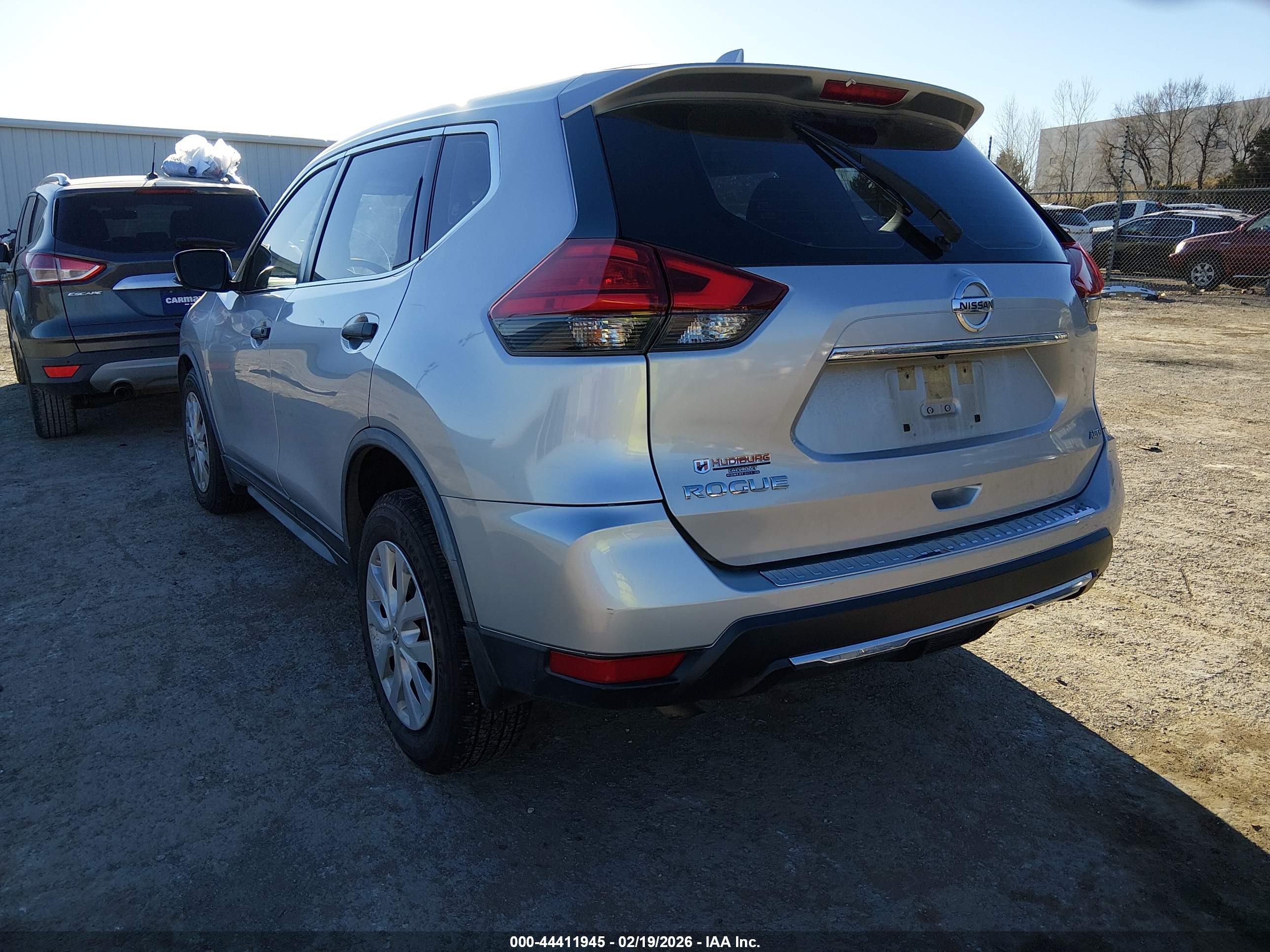 NISSAN ROGUE image 3