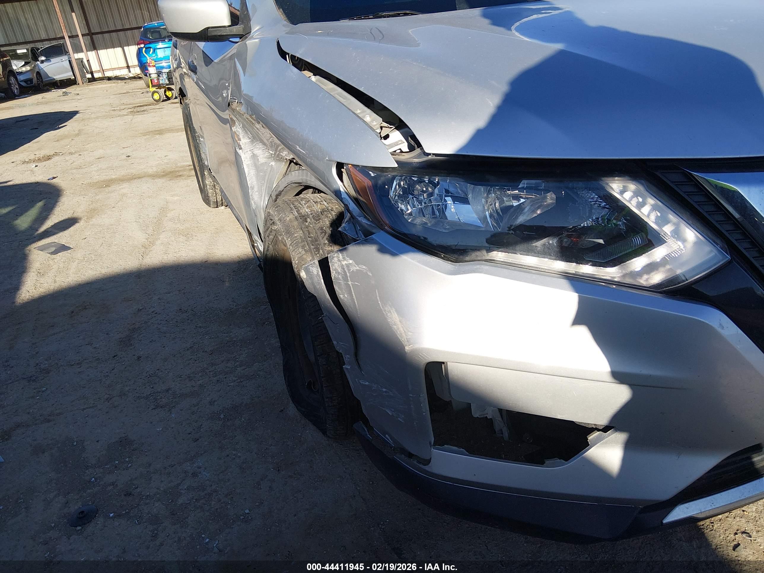 NISSAN ROGUE image 6