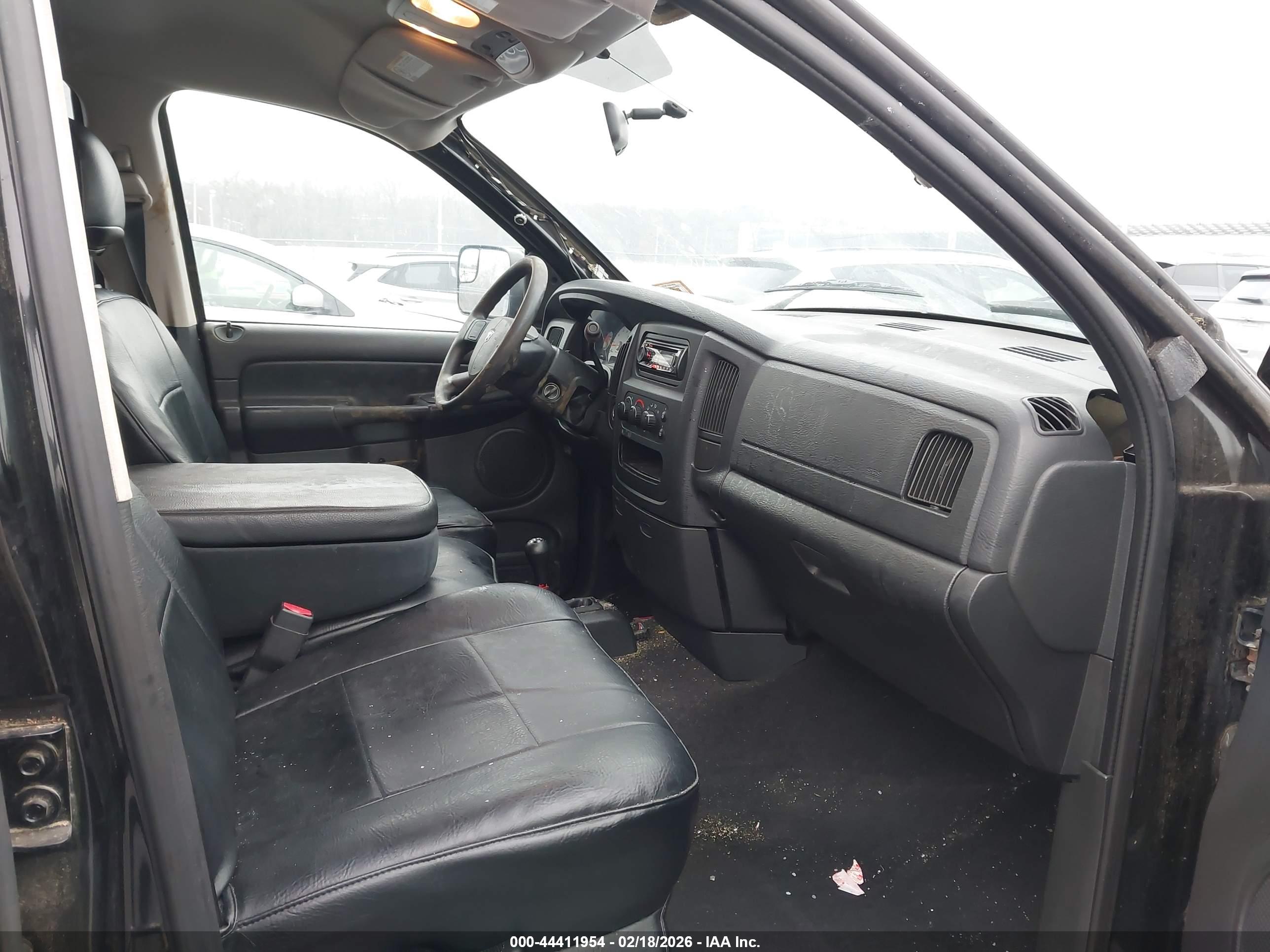 DODGE RAM image 5