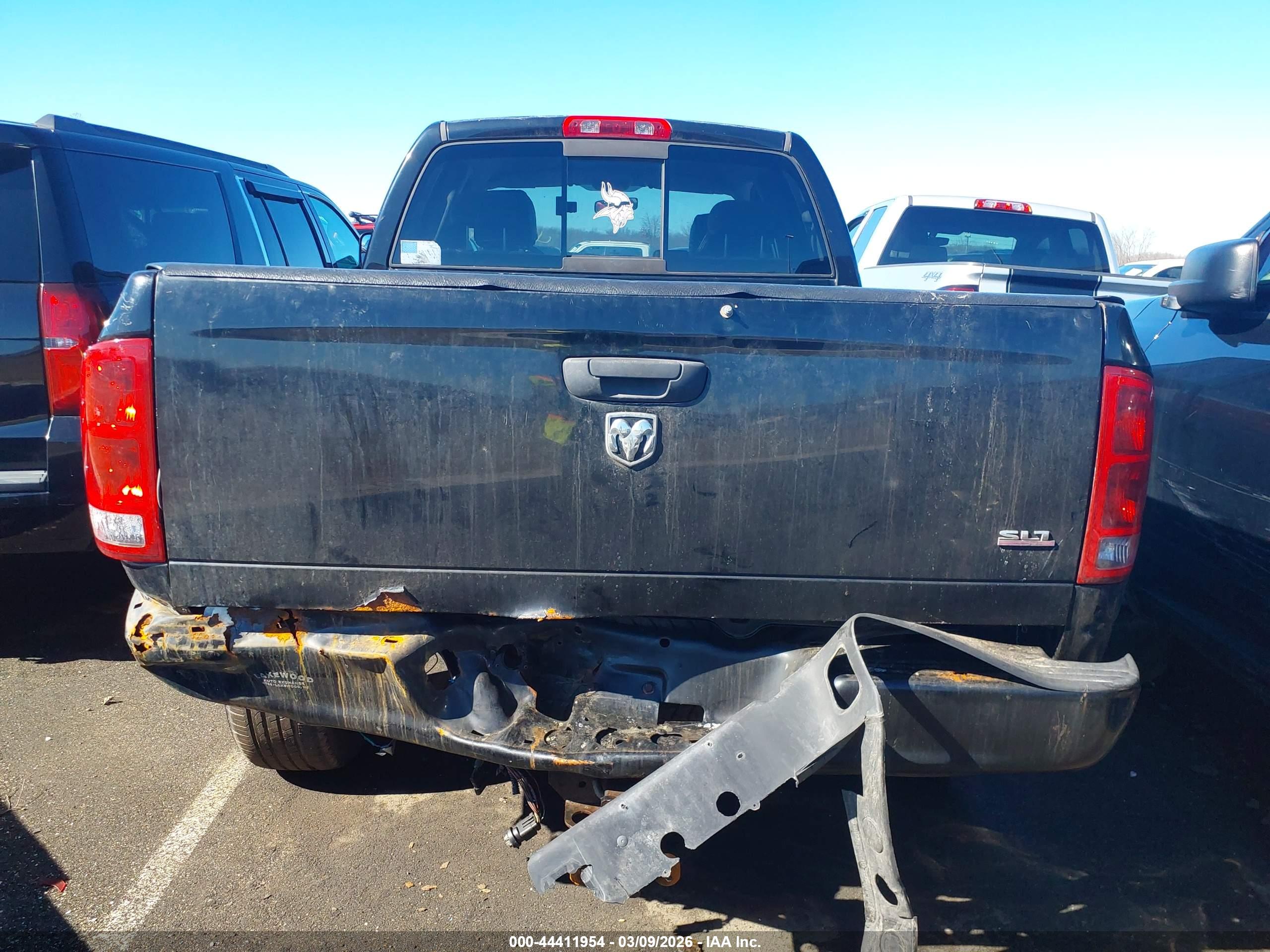 DODGE RAM image 6
