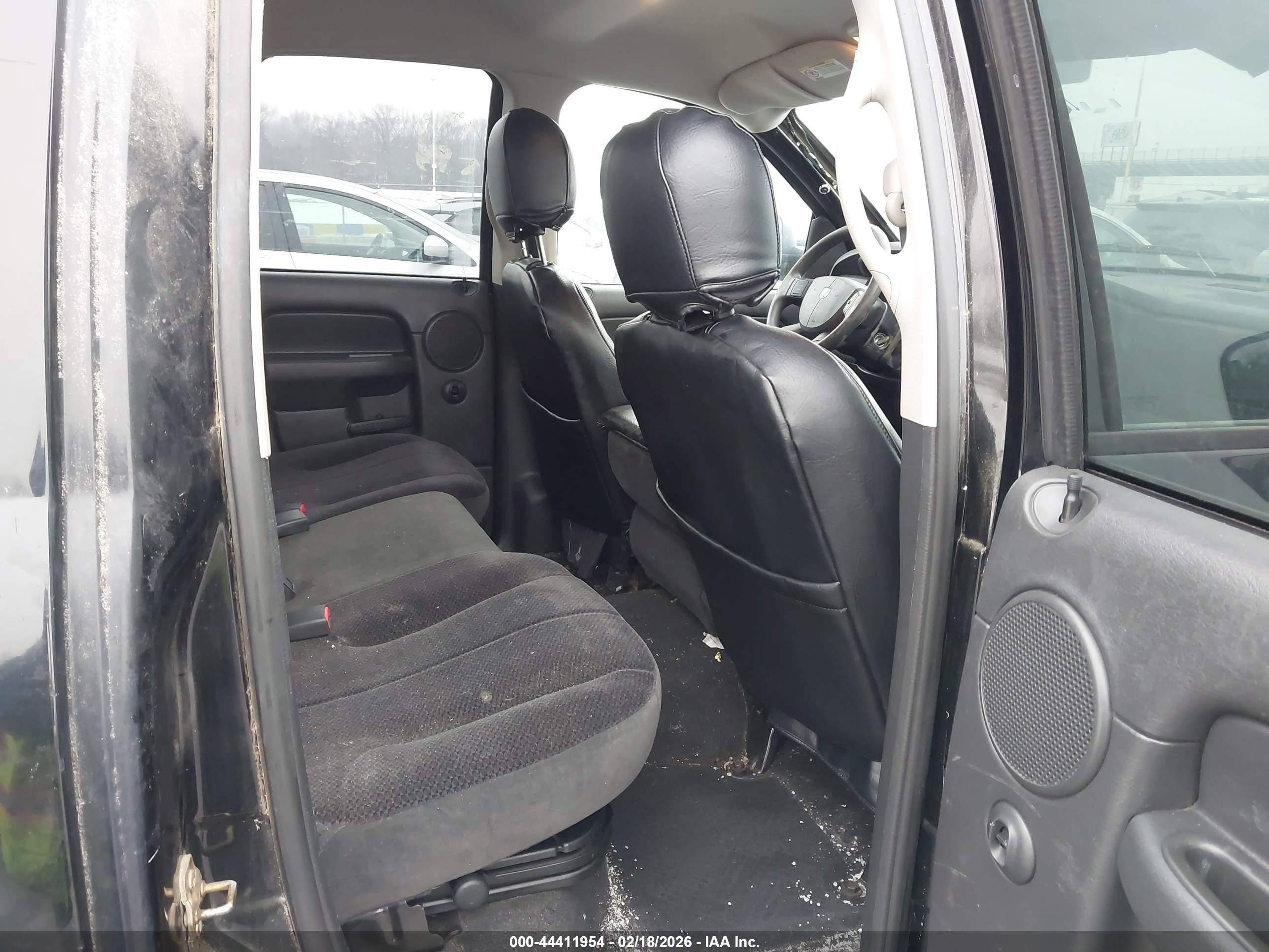 DODGE RAM image 8