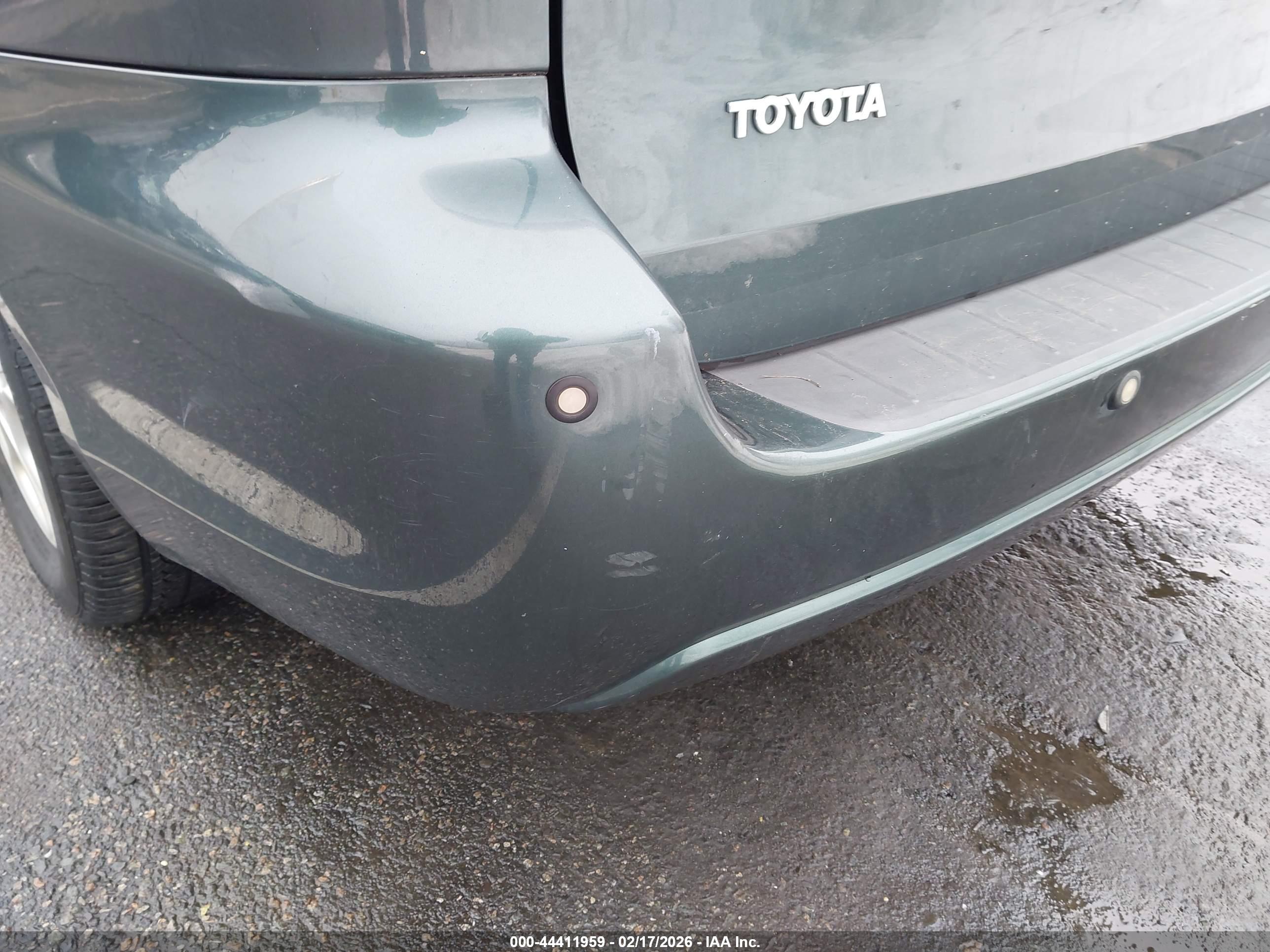 TOYOTA SIENNA image 6