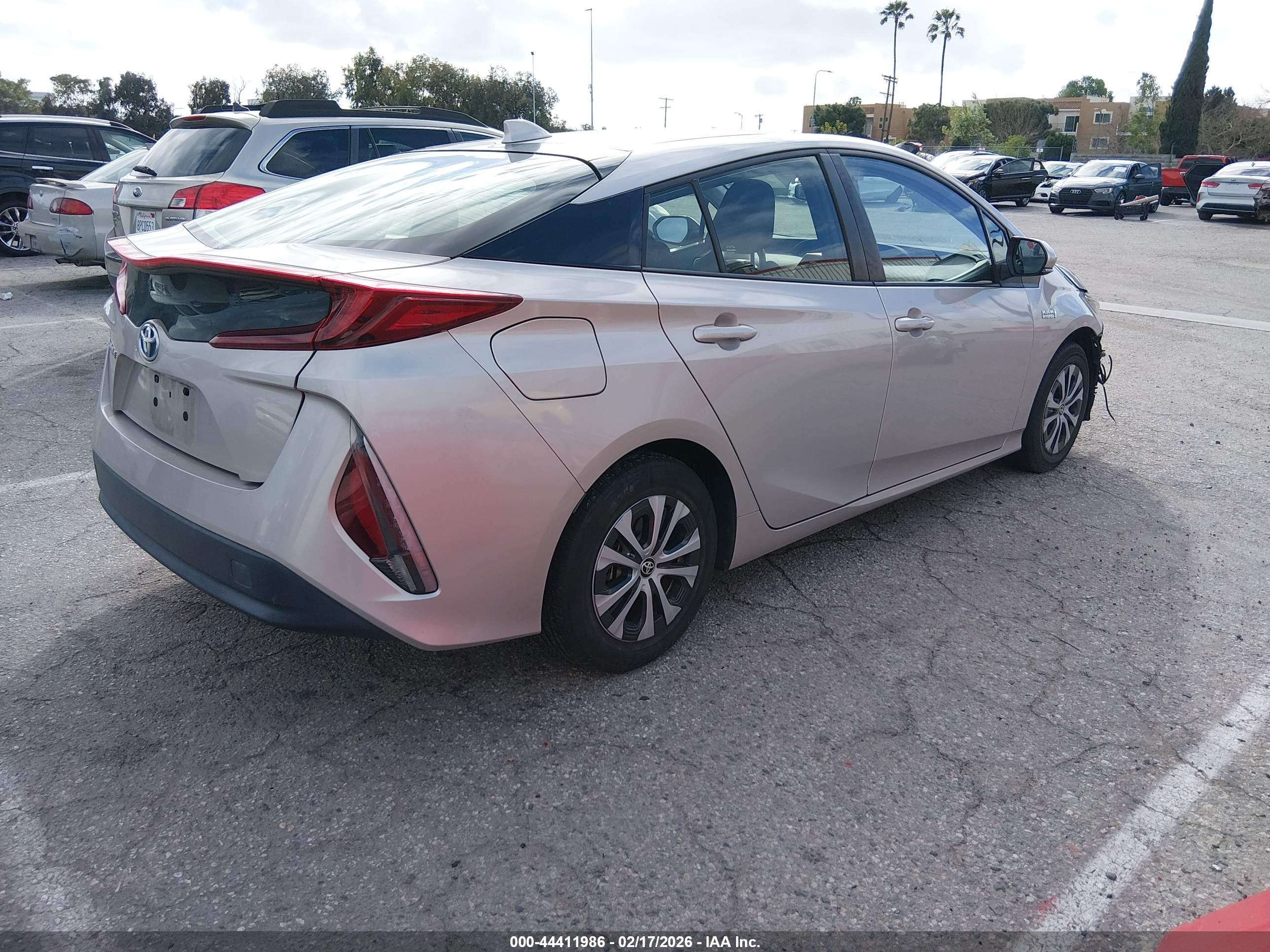 TOYOTA PRIUS image 4
