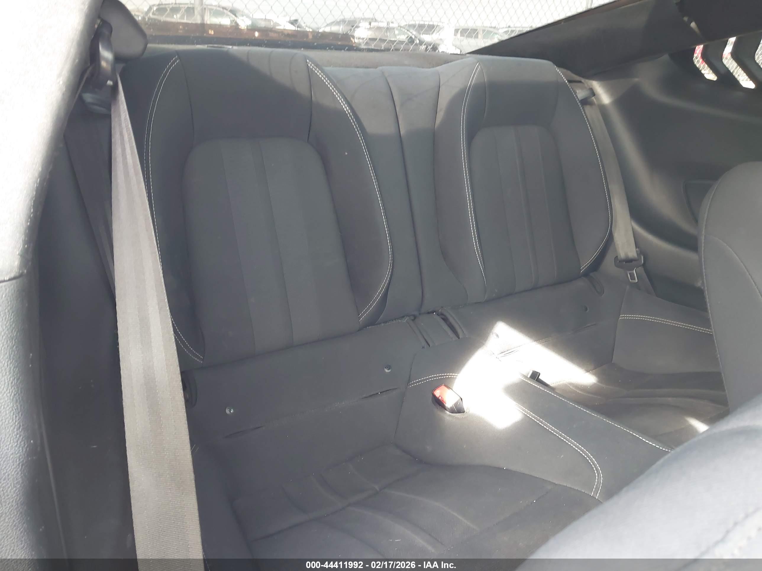 FORD MUSTANG image 8