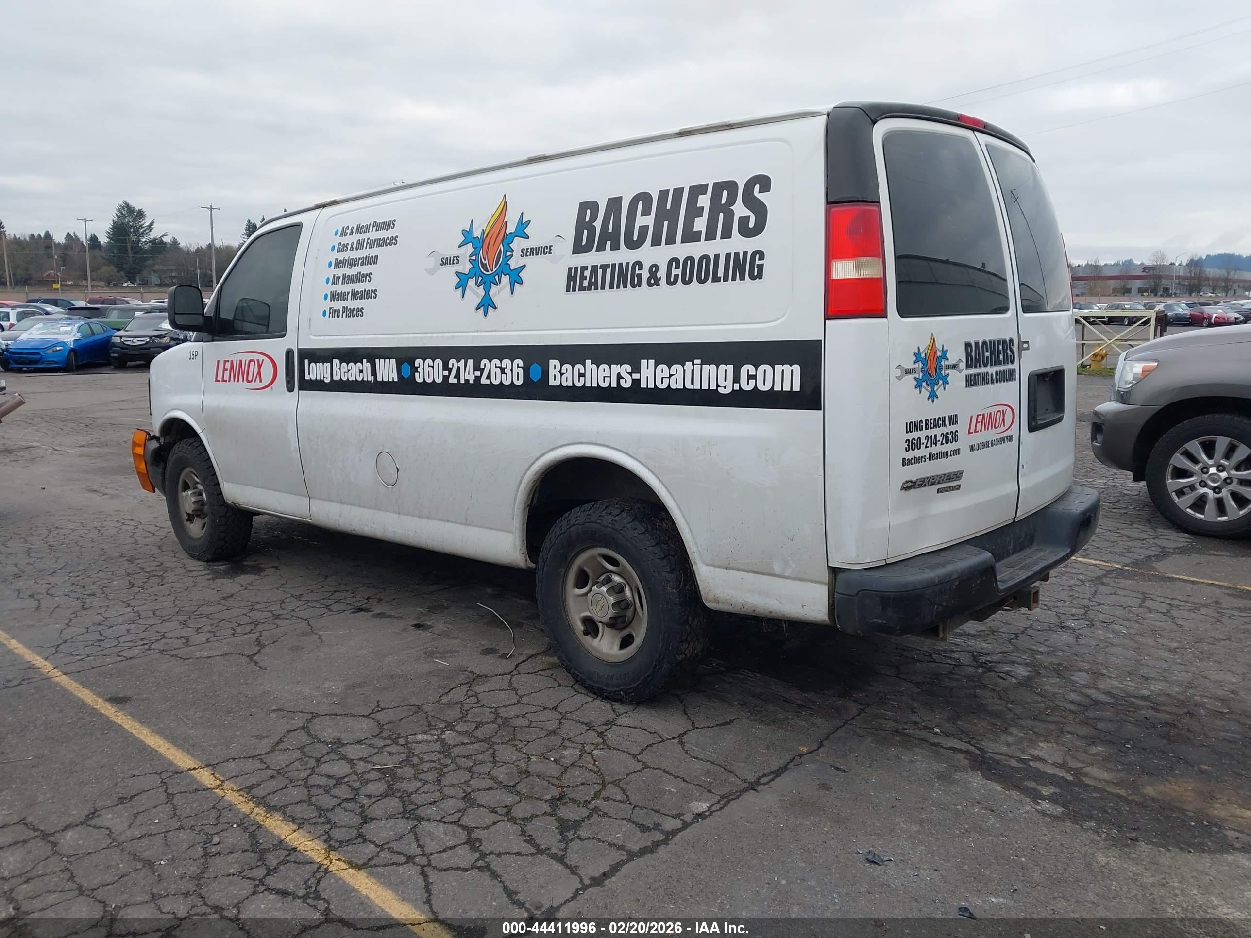 CHEVROLET EXPRESS image 3