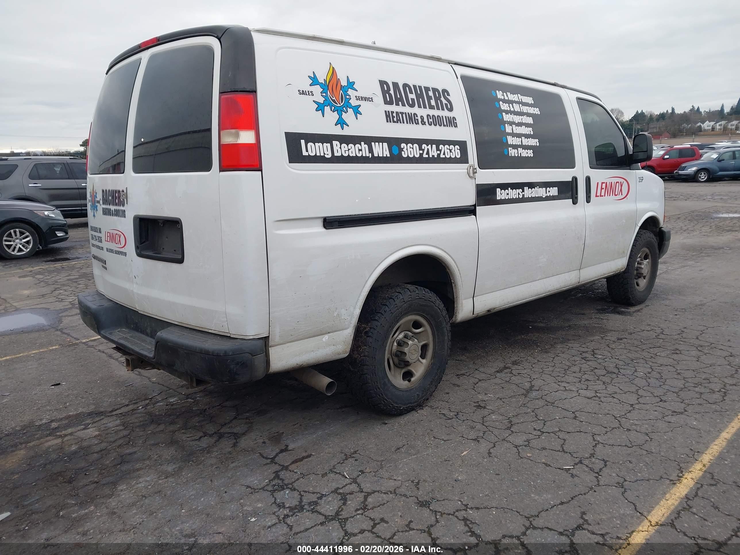 CHEVROLET EXPRESS image 4