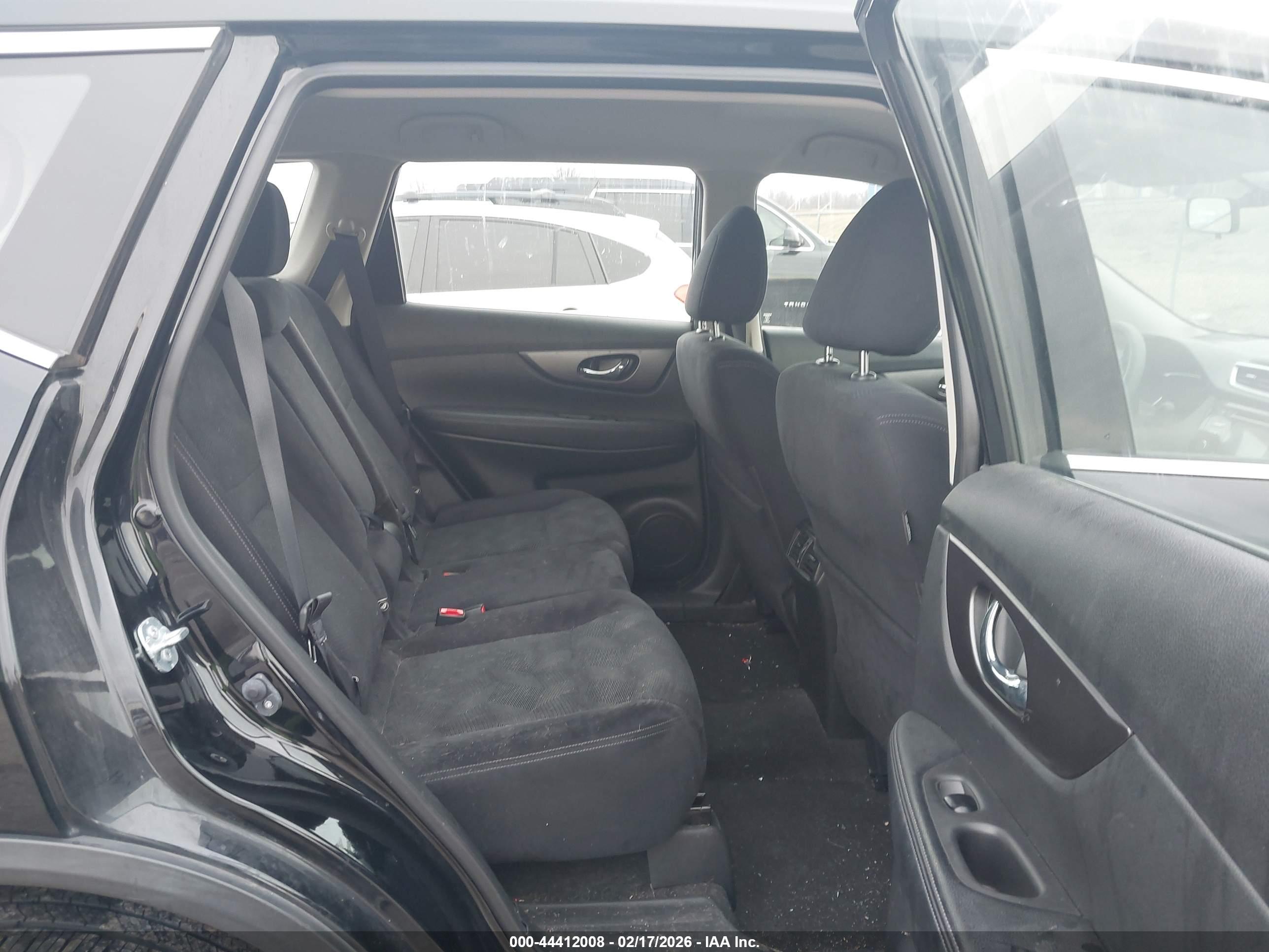 NISSAN ROGUE image 8