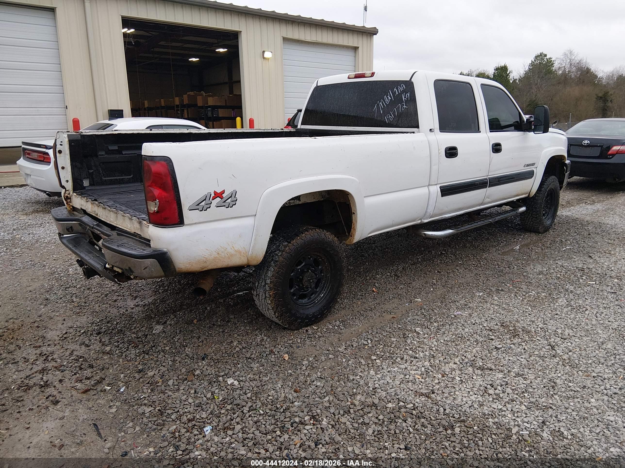 CHEVROLET SILVERADO image 4