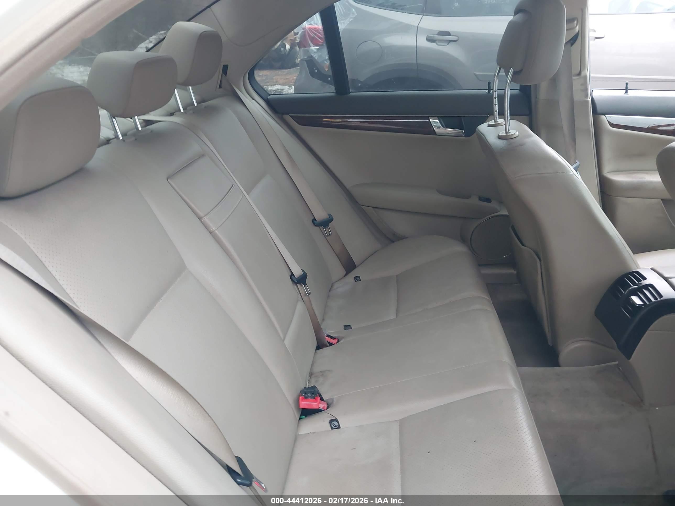 MERCEDES-BENZ C image 8