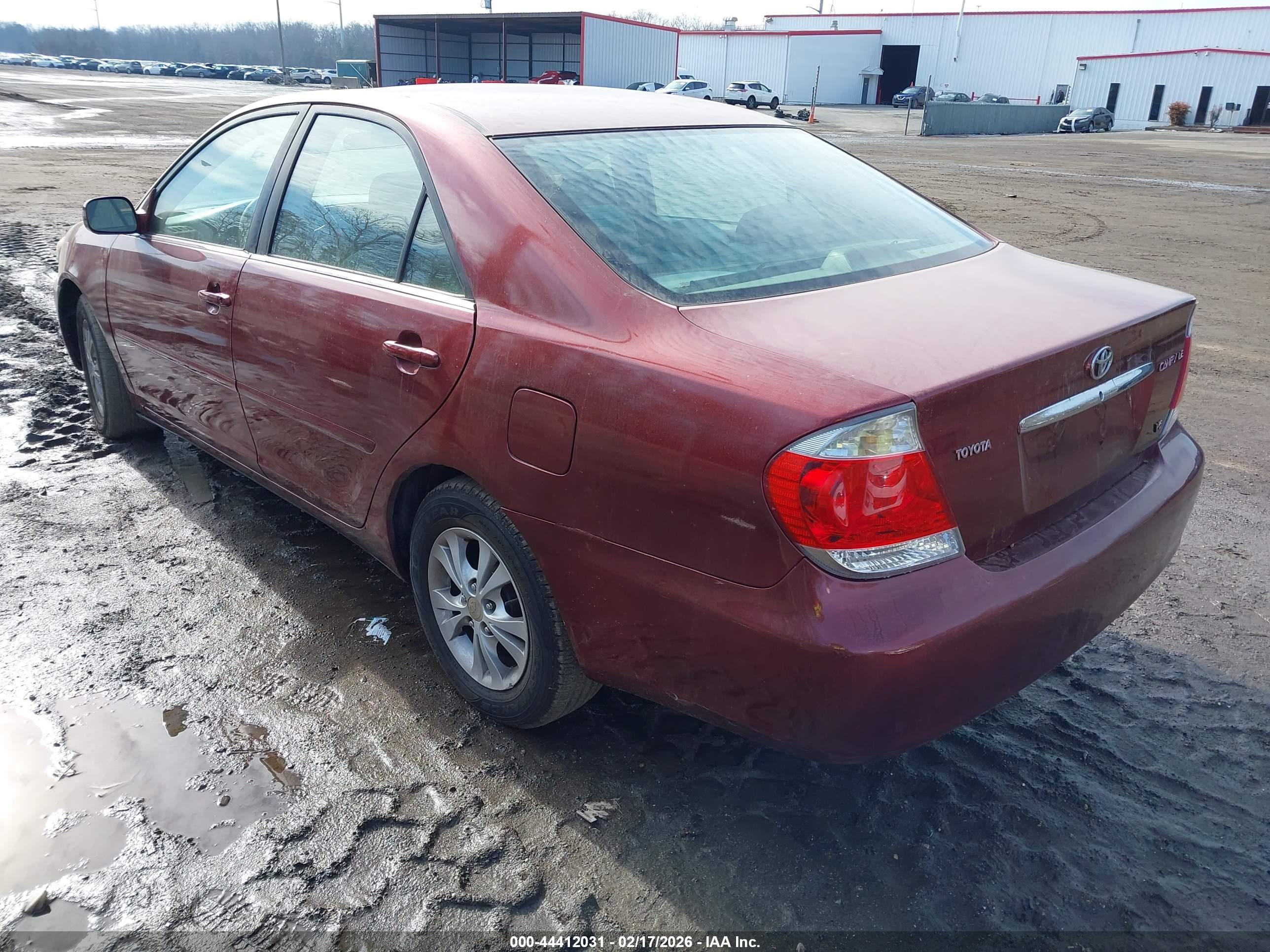 TOYOTA CAMRY image 3