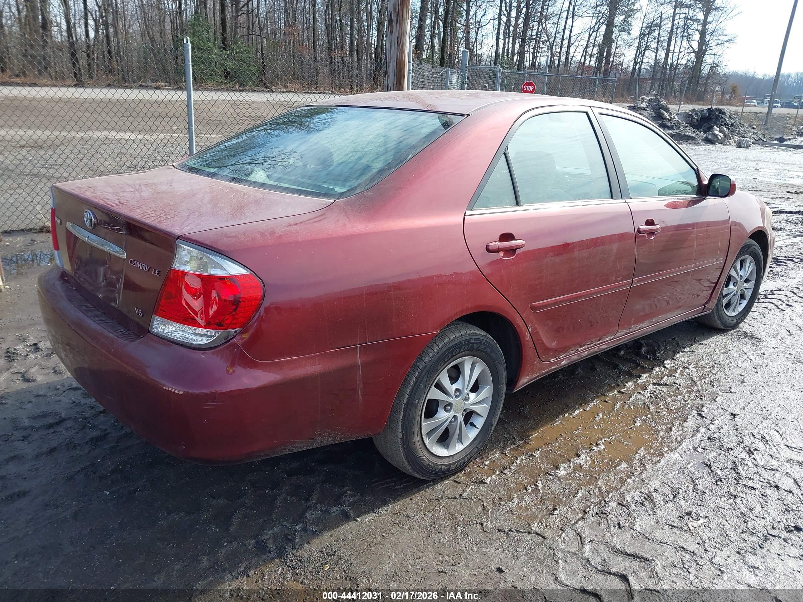 TOYOTA CAMRY image 4