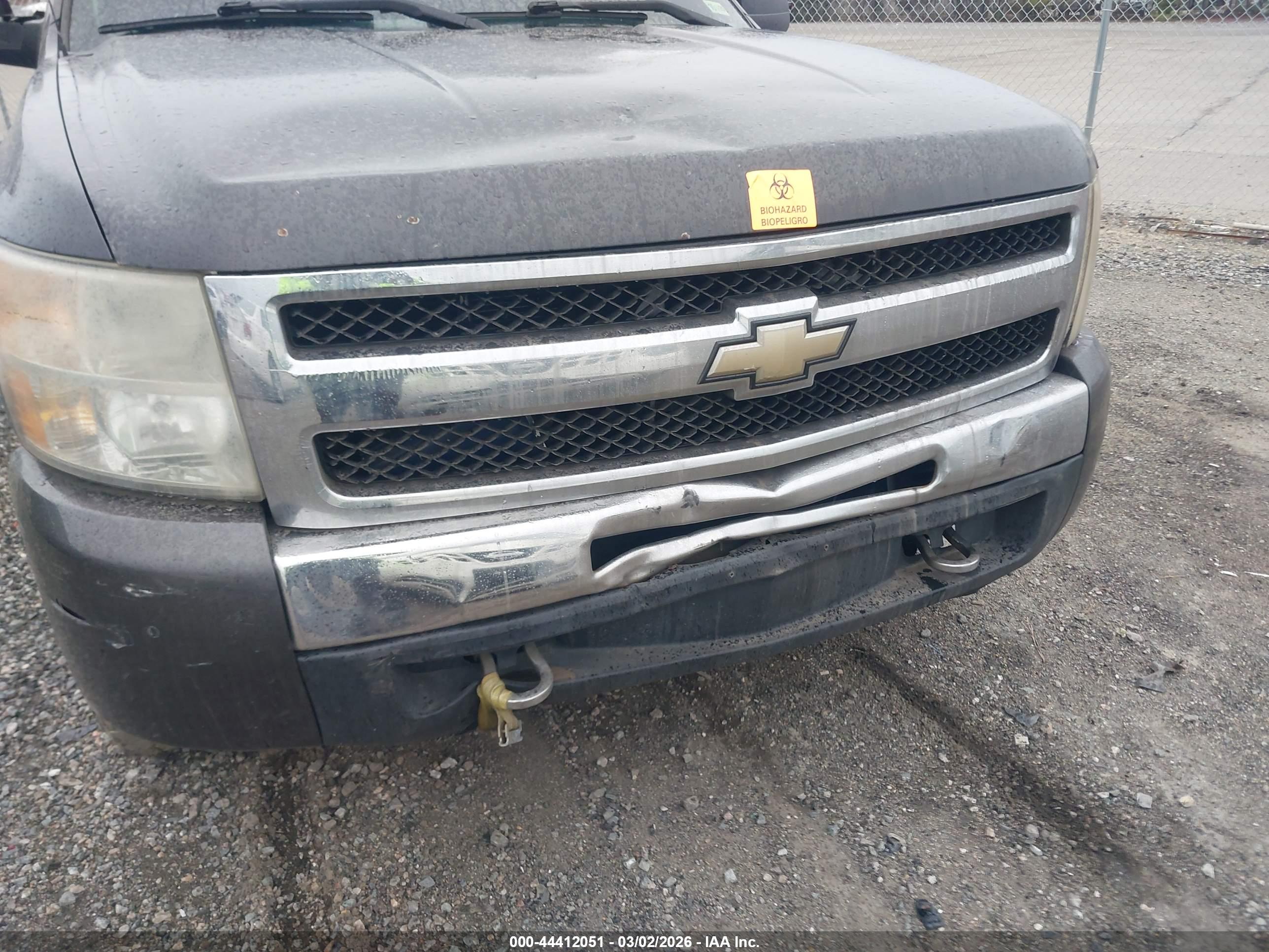 CHEVROLET SILVERADO image 6