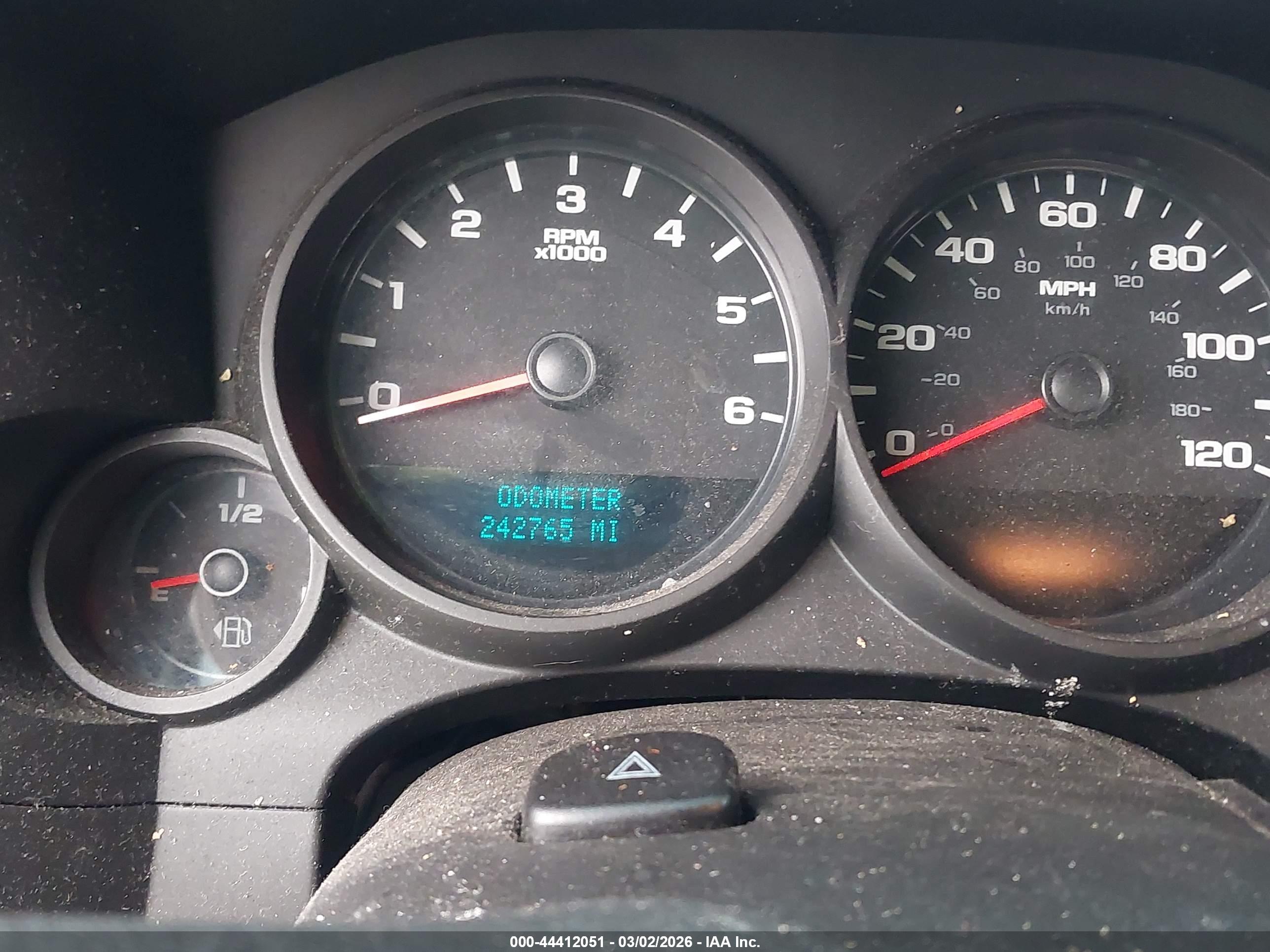 CHEVROLET SILVERADO image 7
