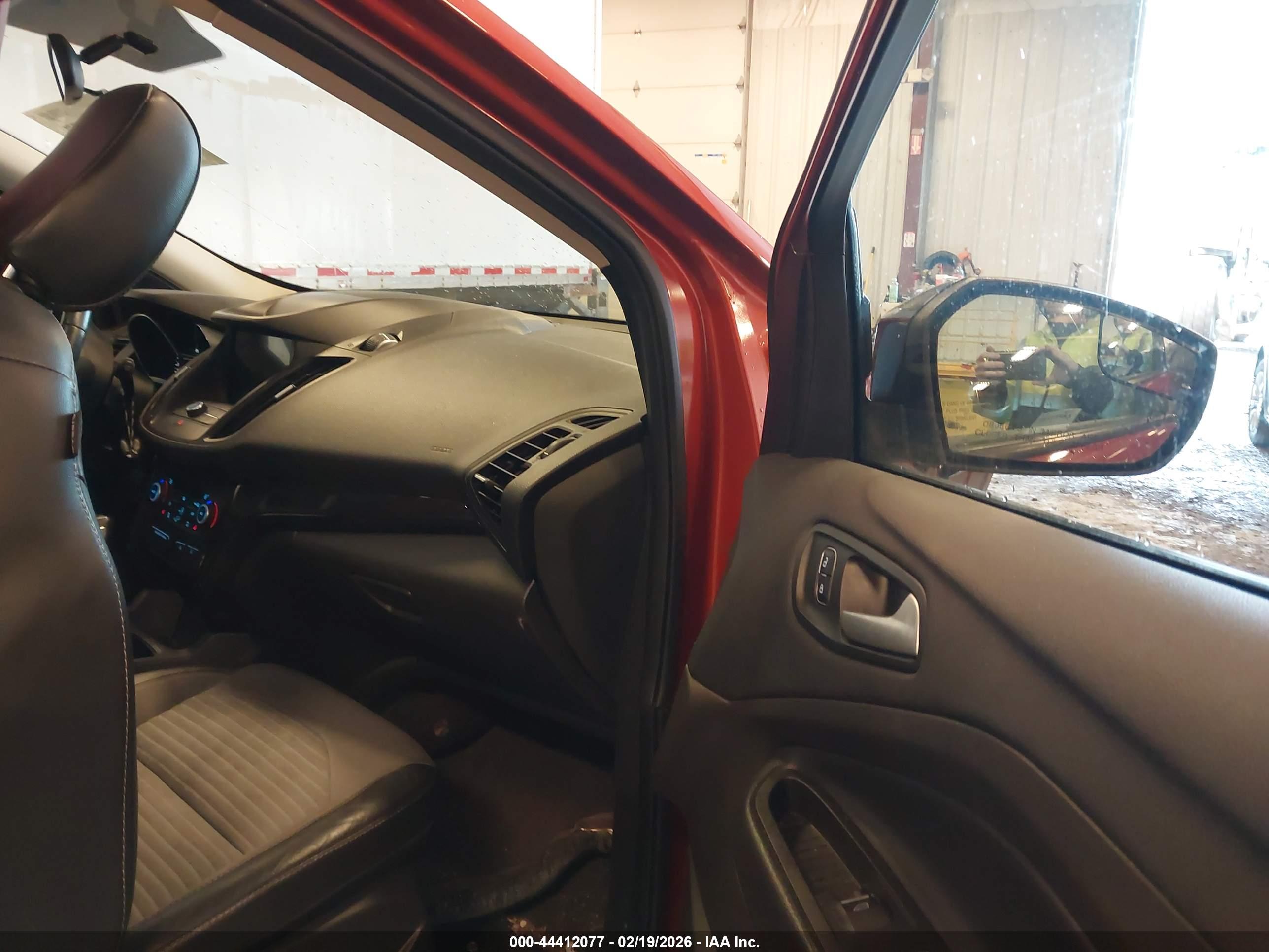 FORD ESCAPE image 5
