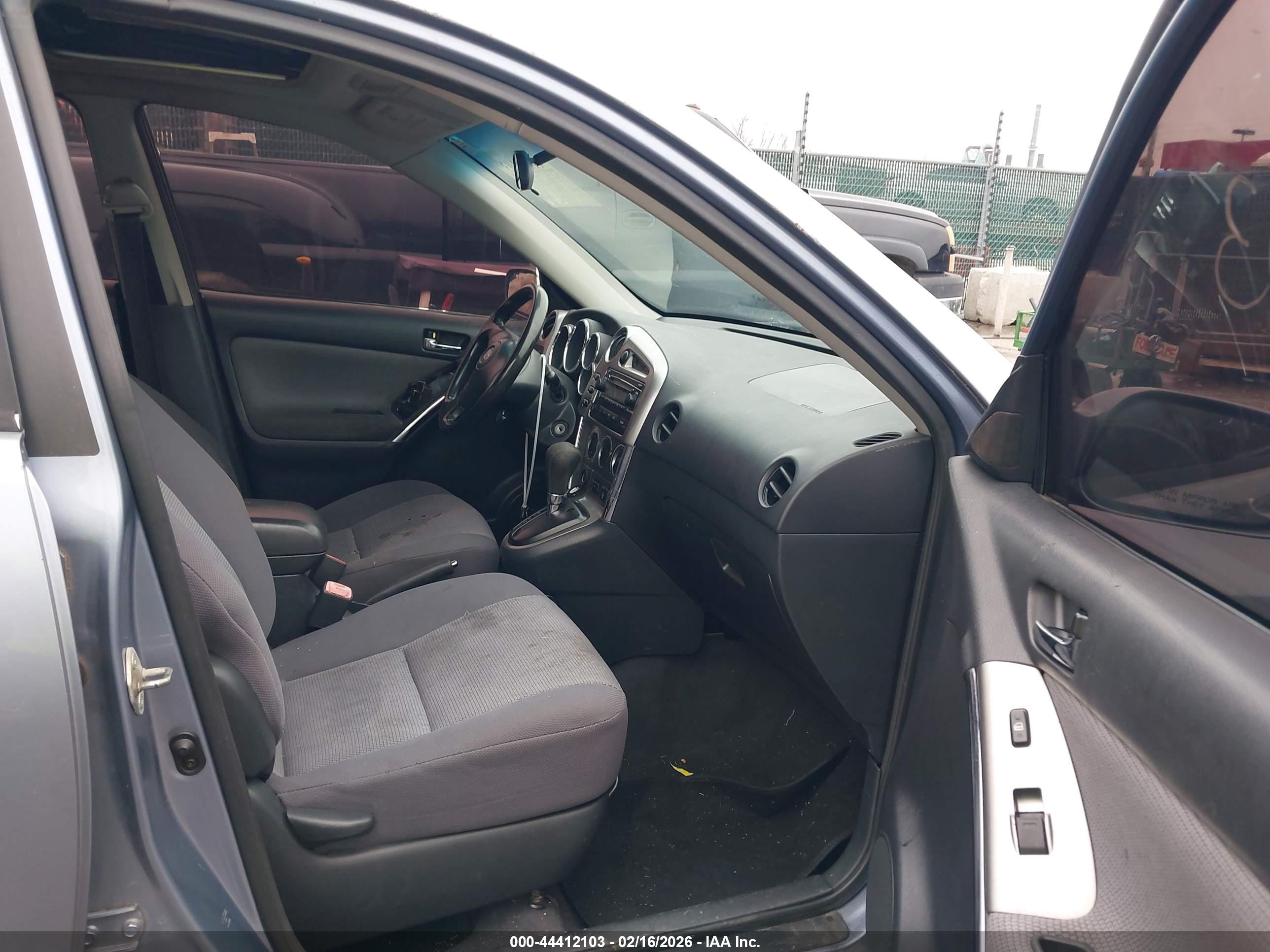 TOYOTA MATRIX image 5