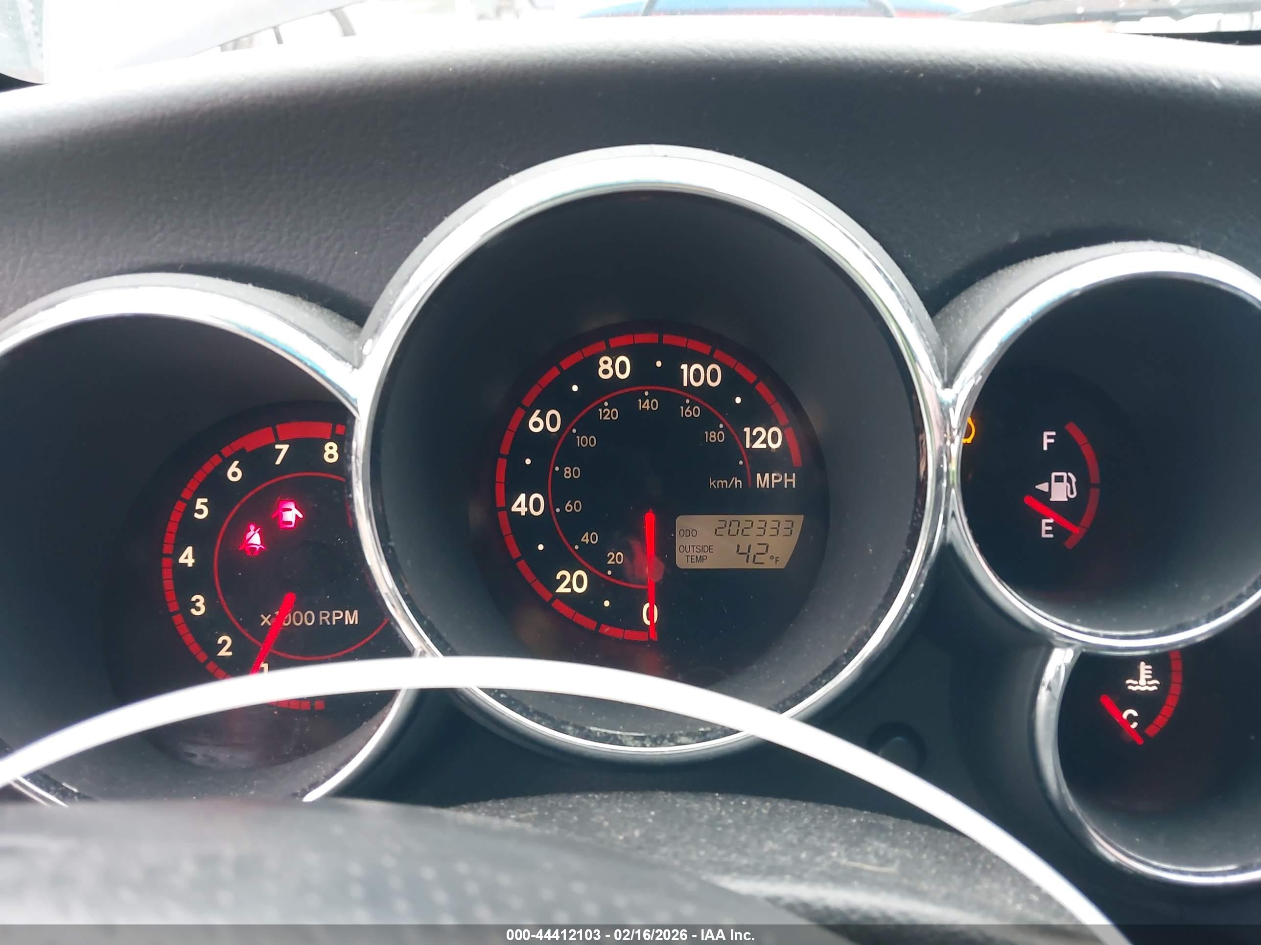 TOYOTA MATRIX image 7
