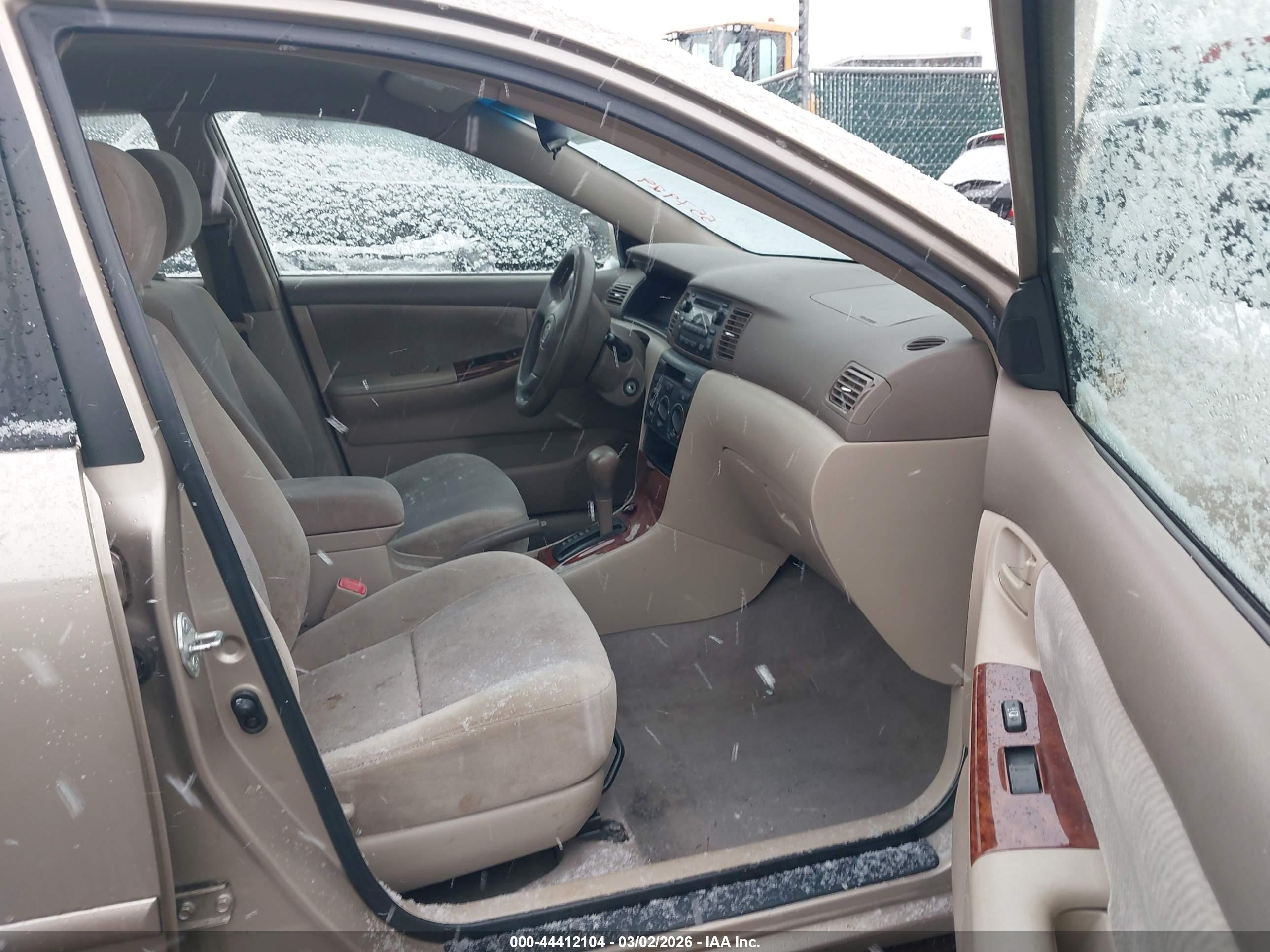 TOYOTA COROLLA image 5