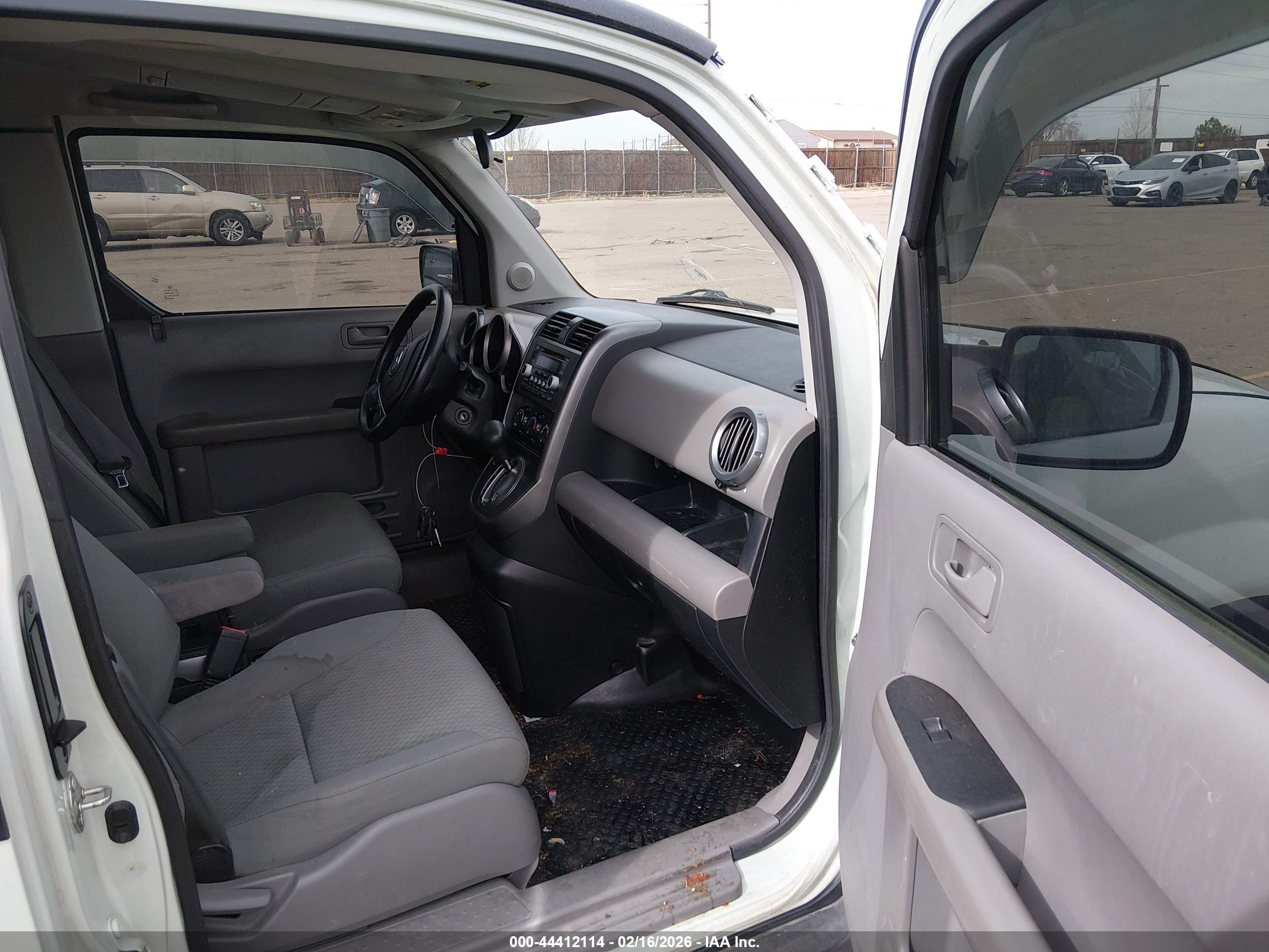 HONDA ELEMENT image 5