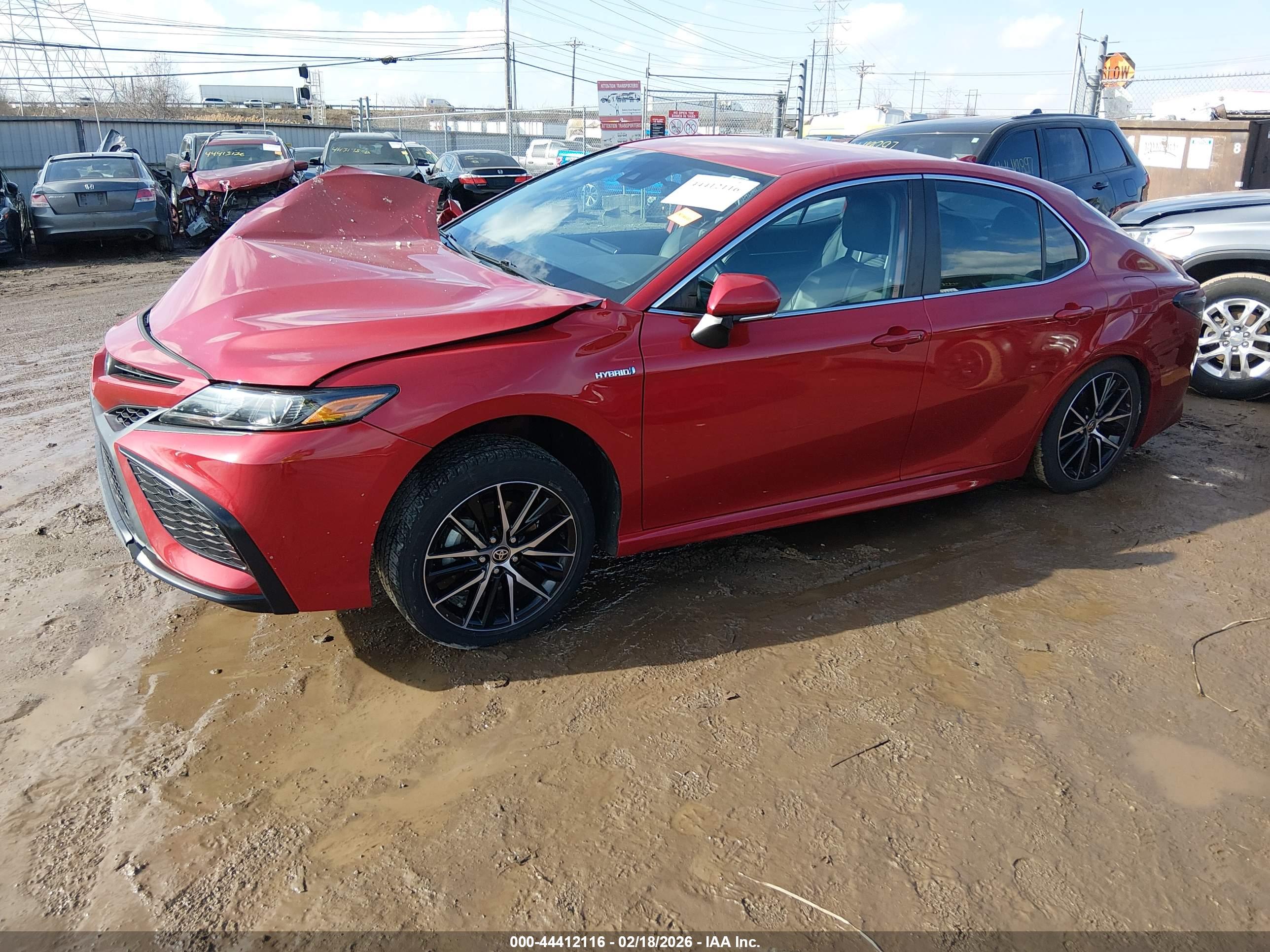 TOYOTA CAMRY image 2
